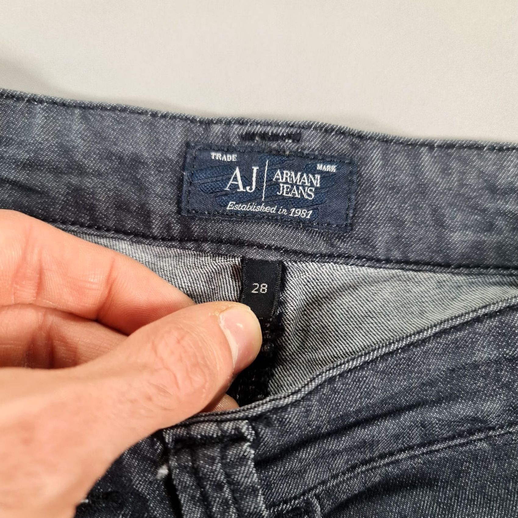 Vintage Armani Jeans Jeans Blue W28 L34 Regular Fit Straight Leg Mid Rise Denim Womens Jeans Size 28" / US 6 / IT 42 - 6 Thumbnail