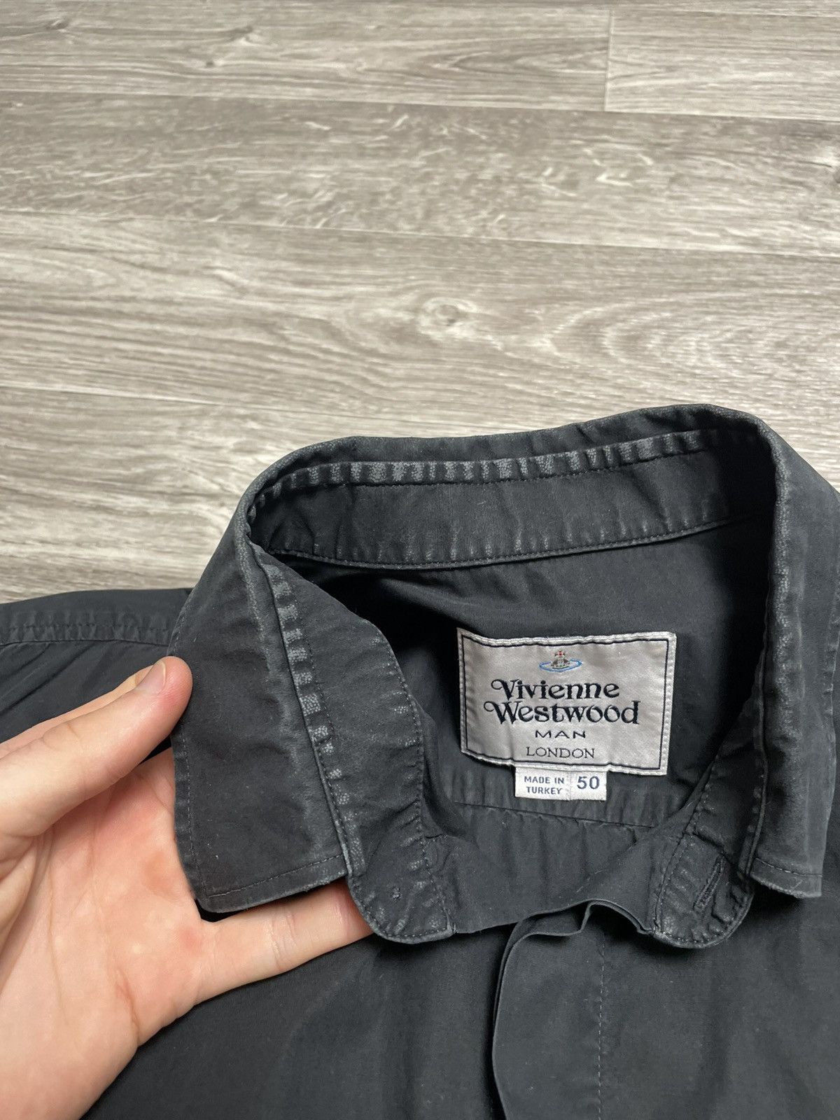 Vivienne Westwood Vivienne Westwood Black Orb Logo Shirt Size US M / EU 48-50 / 2 - 15 Thumbnail