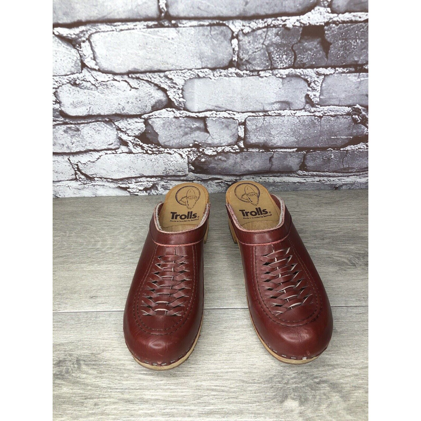 Umbro TROLLS By Samhall Burgundy Leather & Wood Sweden Clogs Shoes Size US 7 / IT 37 - 21 Thumbnail