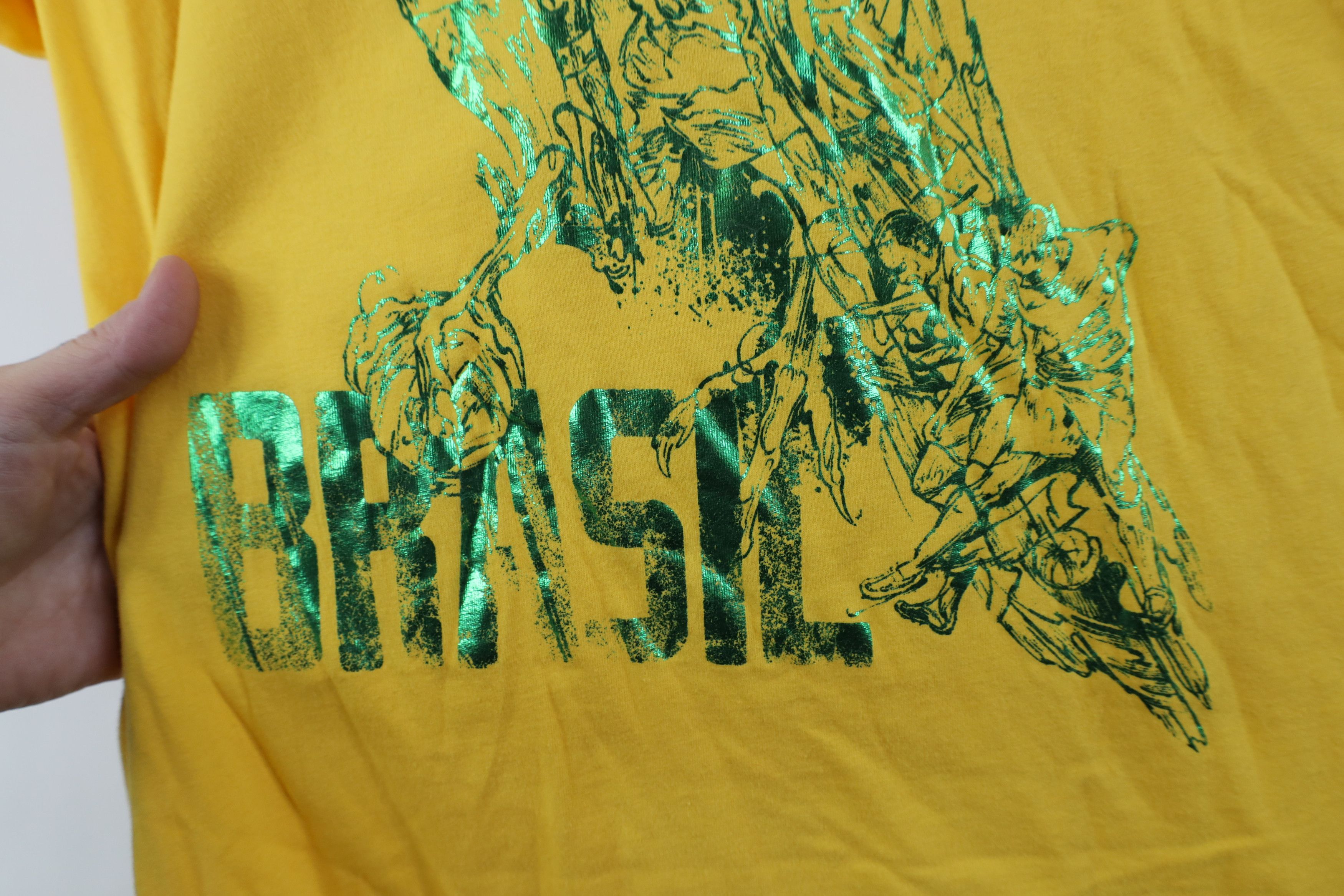 Nike Nike Metallic Foil Brasil Brazil World Cup Soccer T-Shirt Size US L / EU 52-54 / 3 - 8 Thumbnail