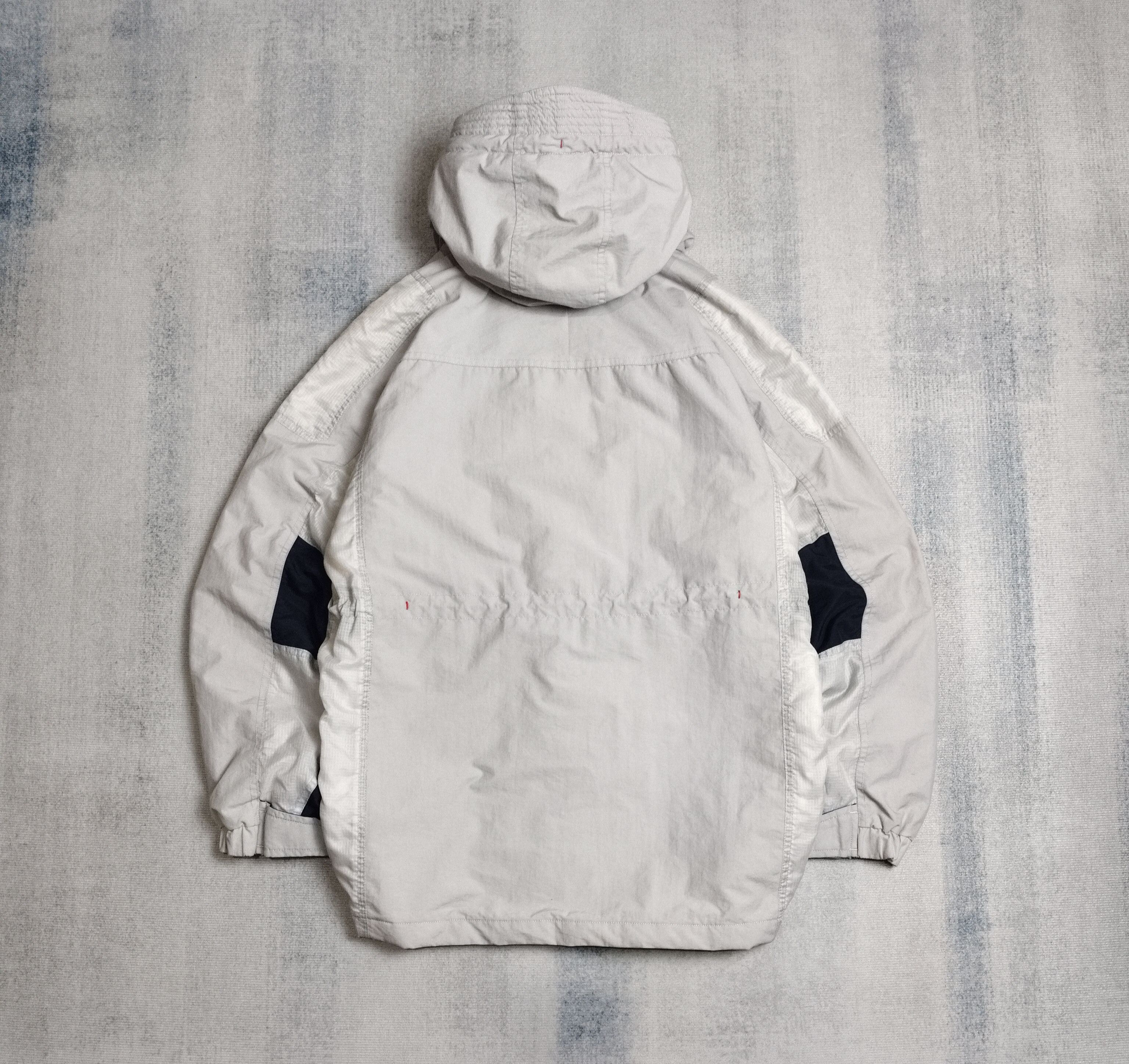 Tommy Hilfiger Vintage Tommy Hilfiger Multi pocket Jacket Size US XL / EU 56 / 4 - 12 Thumbnail