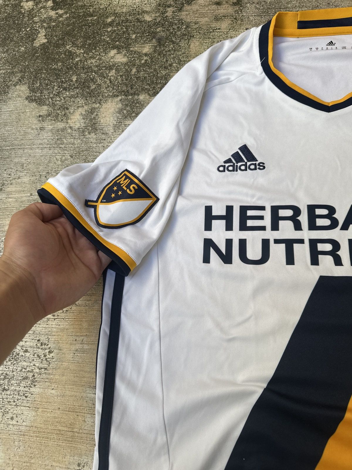 Adidas × Vintage Adidas Herbalife Nutrition LA Galaxy Soccer Jersey Size US M / EU 48-50 / 2 - 3 Thumbnail