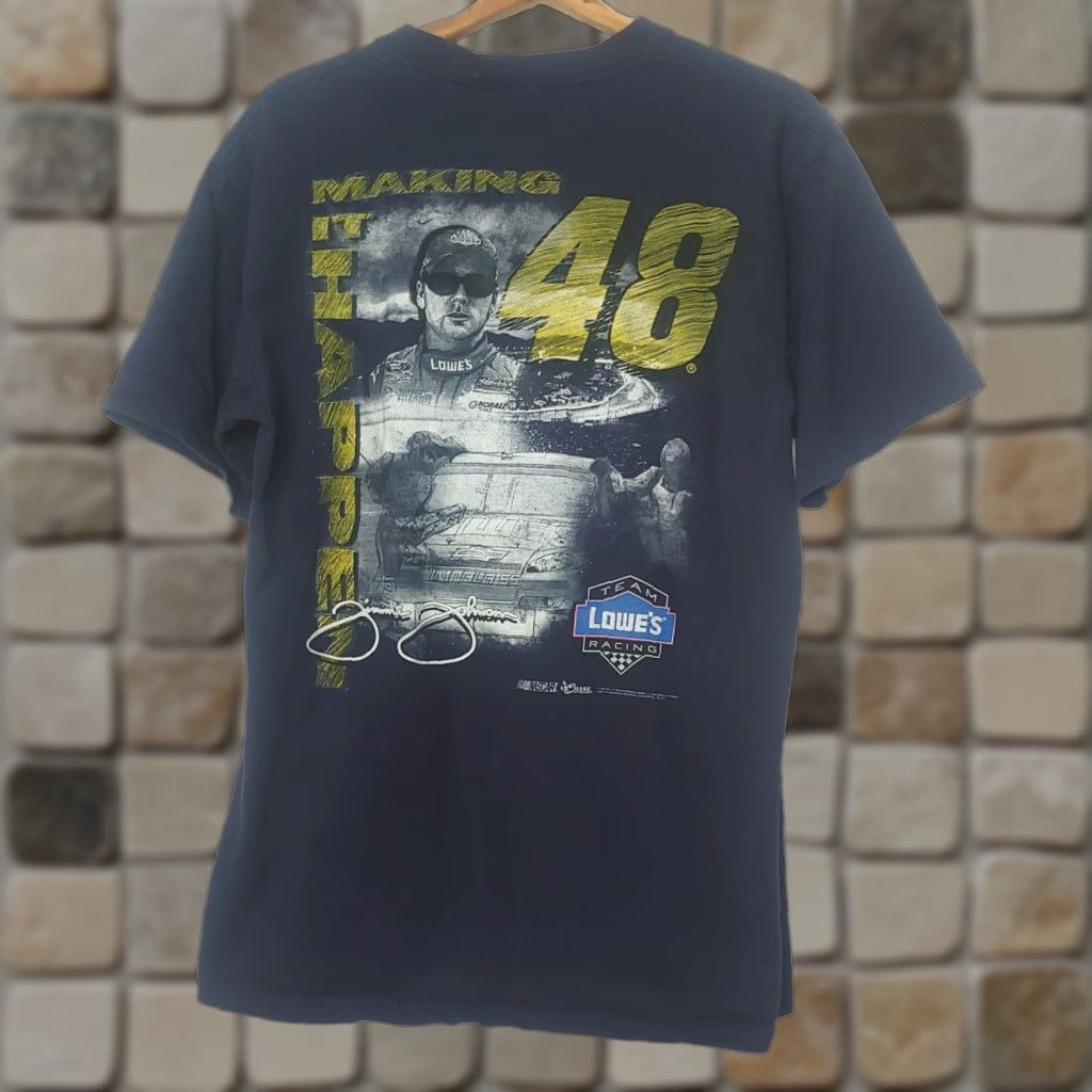 NASCAR VINTAGE NASCAR Jimmie Johnson Shirt Large Blue Racing Team Lowes Race T-Shirt Mens Size US L / EU 52-54 / 3 - 1 Thumbnail