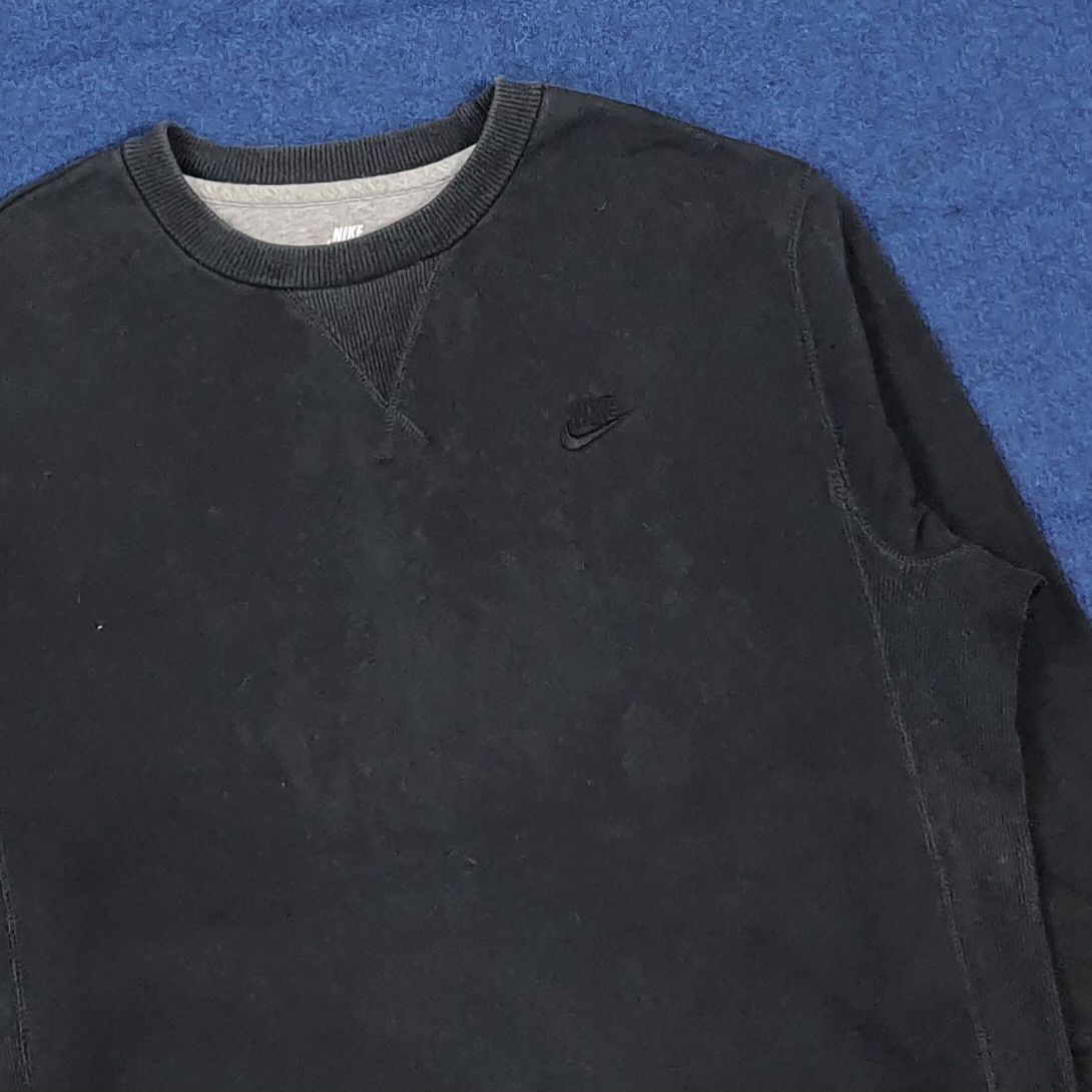 Nike Vintage Nike Embroidery Logo Crewneck Sweatshirt C303N13 Size US M / EU 48-50 / 2 - 2 Thumbnail