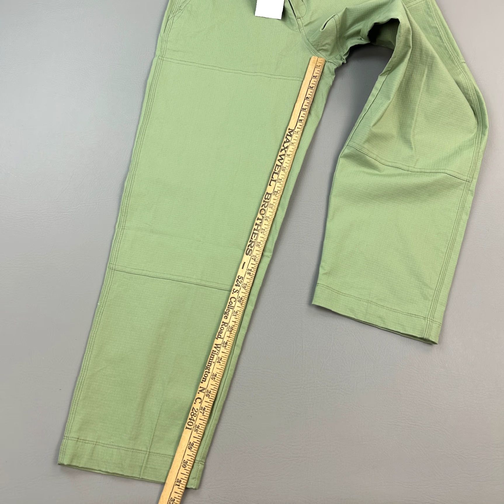 Nike Nike SB Pants Mens 32x31 Oil Green Ripstop Double Knee Straight Leg Skate Pant Mens 32 Inseam 31in Straight Color Green 90s Punk Retro USA Size US 32 / EU 48 - 2 Thumbnail