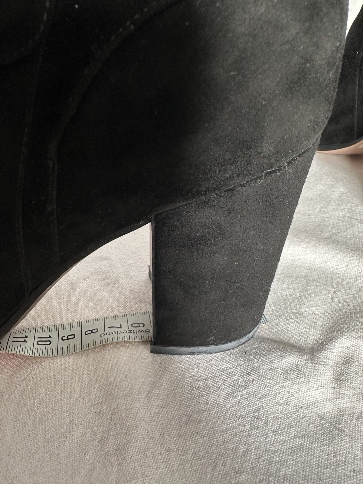 Gianvito Rossi Bottines à talons Gianvito Rossi en suede noir 37,5 Size US 6.5 / IT 36.5 - 16 Thumbnail
