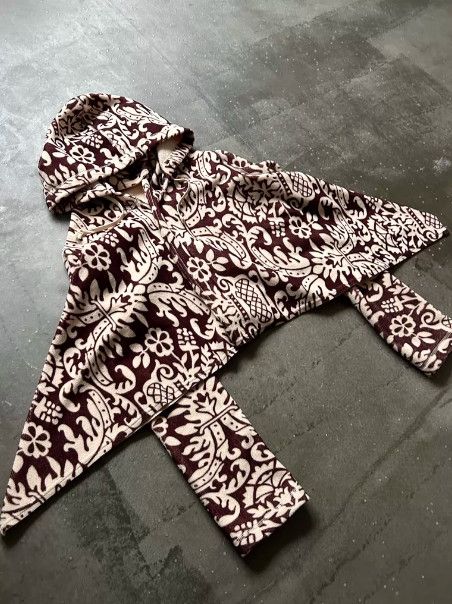 Comme des Garcons Comme des Garçons 09AW Runway Asymmetric Hooded Print Top Size S / US 4 / IT 40 - 4 Thumbnail