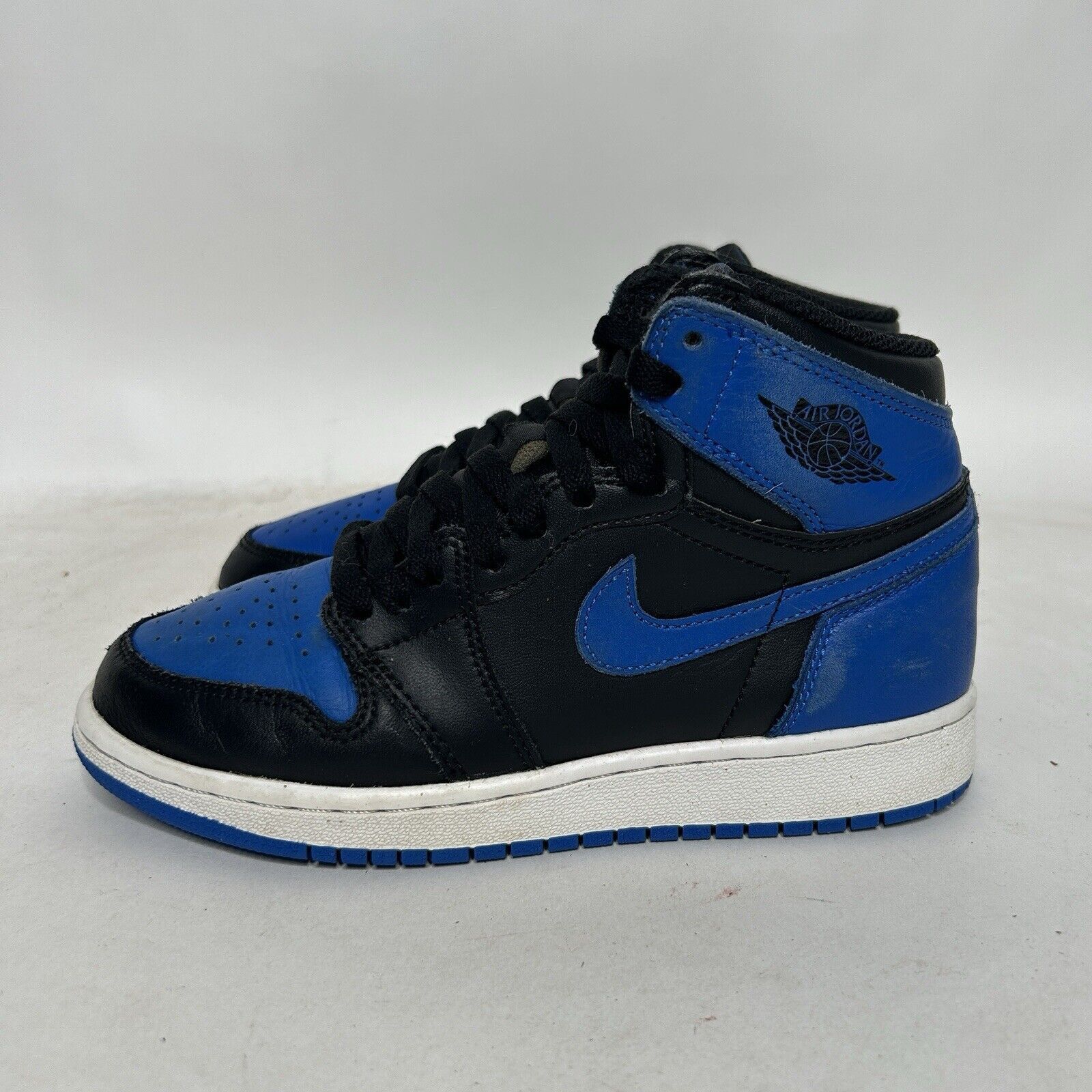 Nike Nike Shoes Air Jordan 1 Retro High OG BG “Royal” 2017 Size US 5.5 / IT 35.5 - 6 Thumbnail