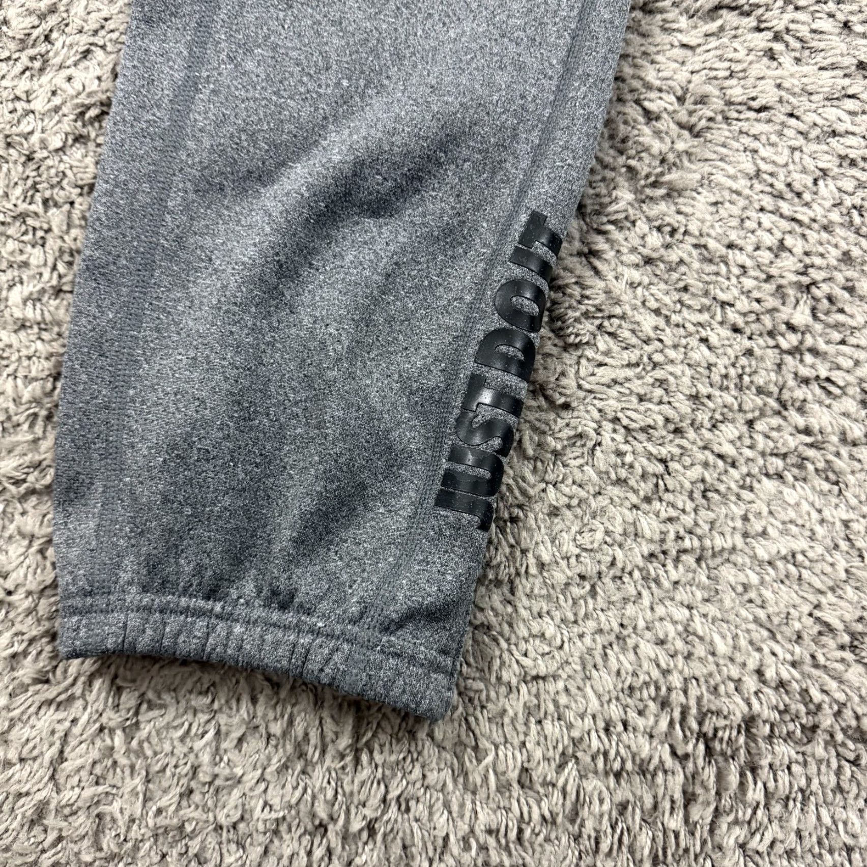 Nike Nike Therma Sweatpants Mens S Gray Fleece Drawstring Zip Ankle Breathable Pockets Gym & Training Running Sweatpants Mens Socks? Size US 30 / EU 46 - 2 Thumbnail
