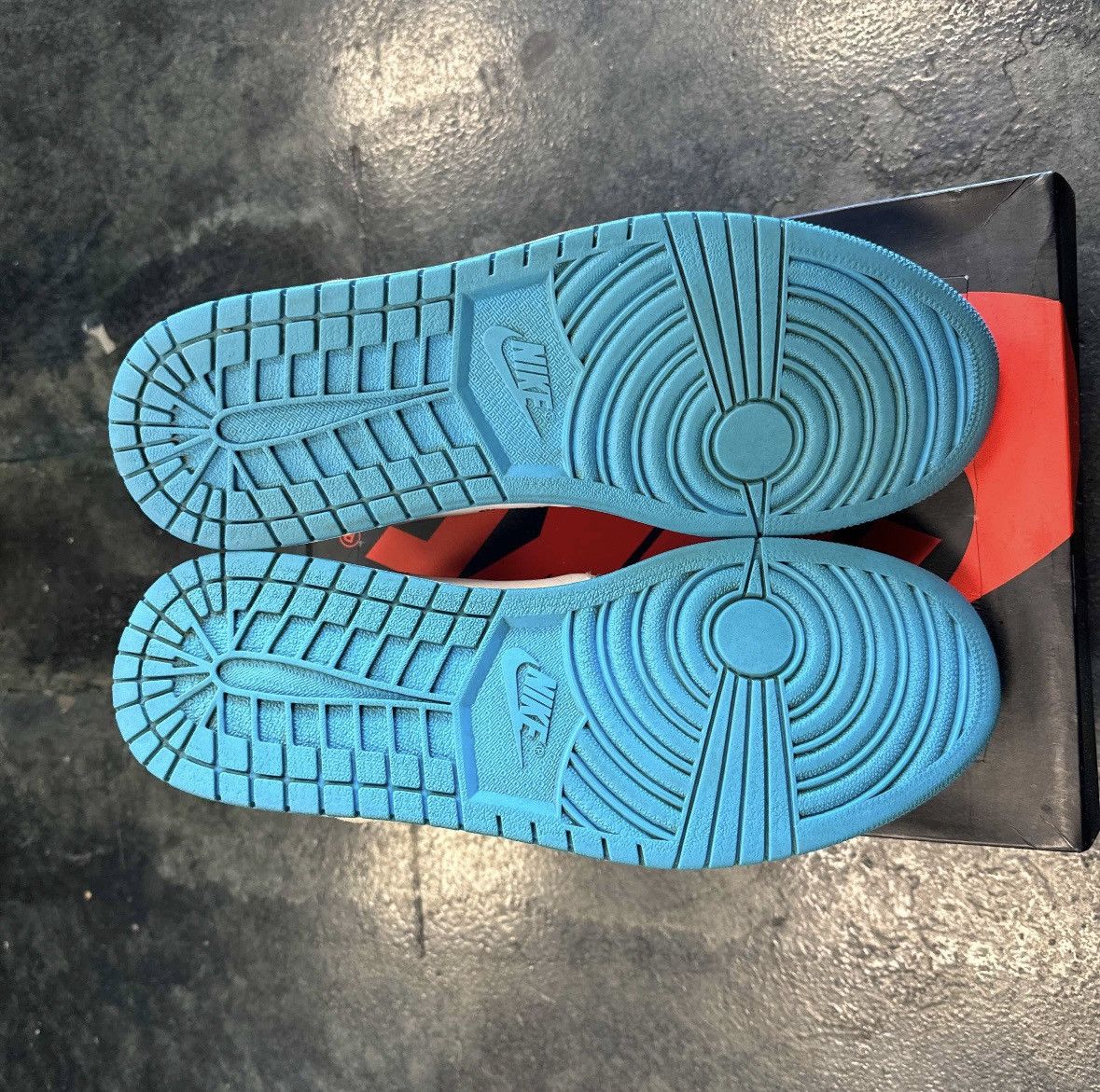 Nike × Off-White Jordan 1 Off White UNC Size US 13 / EU 46 - 5 Thumbnail