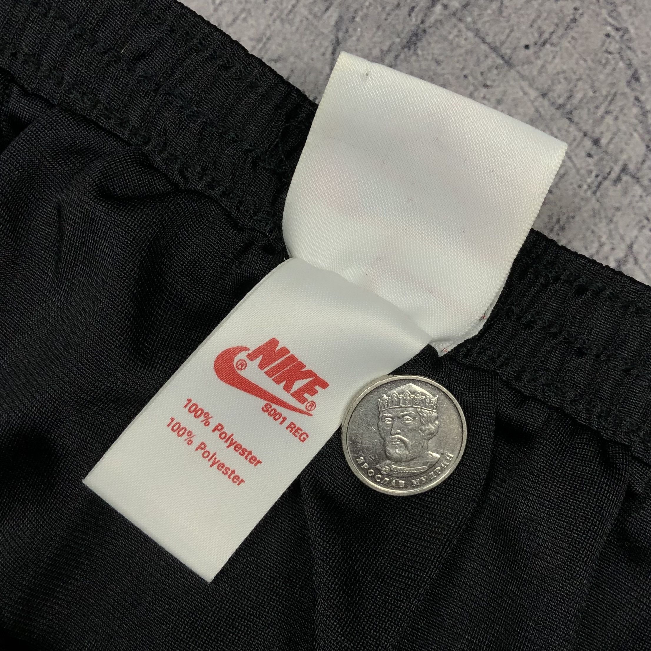 Nike 80s Nike Nylon Shorts Running Vintage Size US 40 / EU 56 - 6 Thumbnail