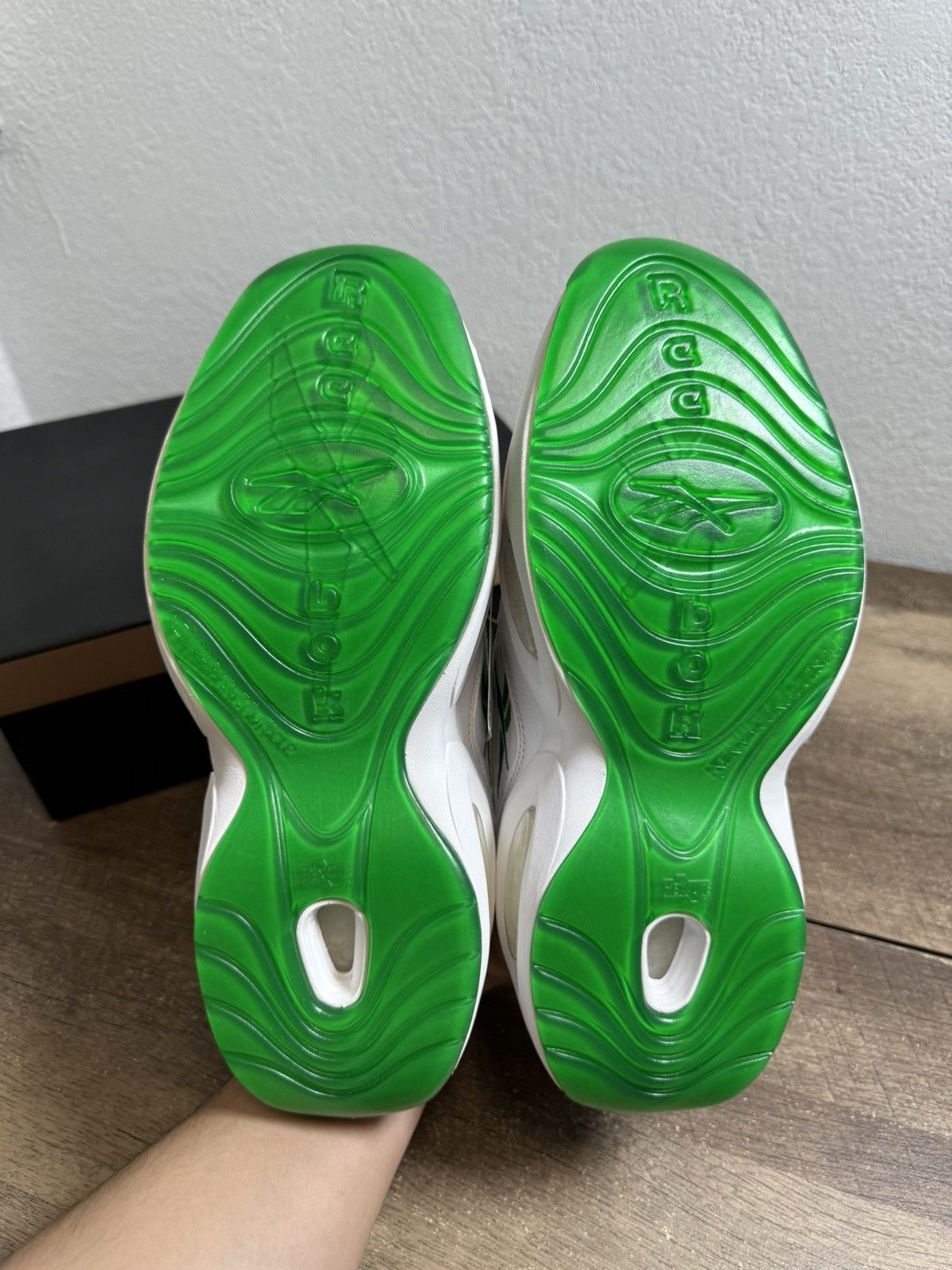 Reebok NEW Reebok Question Low Green Toe Size 10.5 Men's White Size US 10.5 / EU 43-44 - 6 Thumbnail