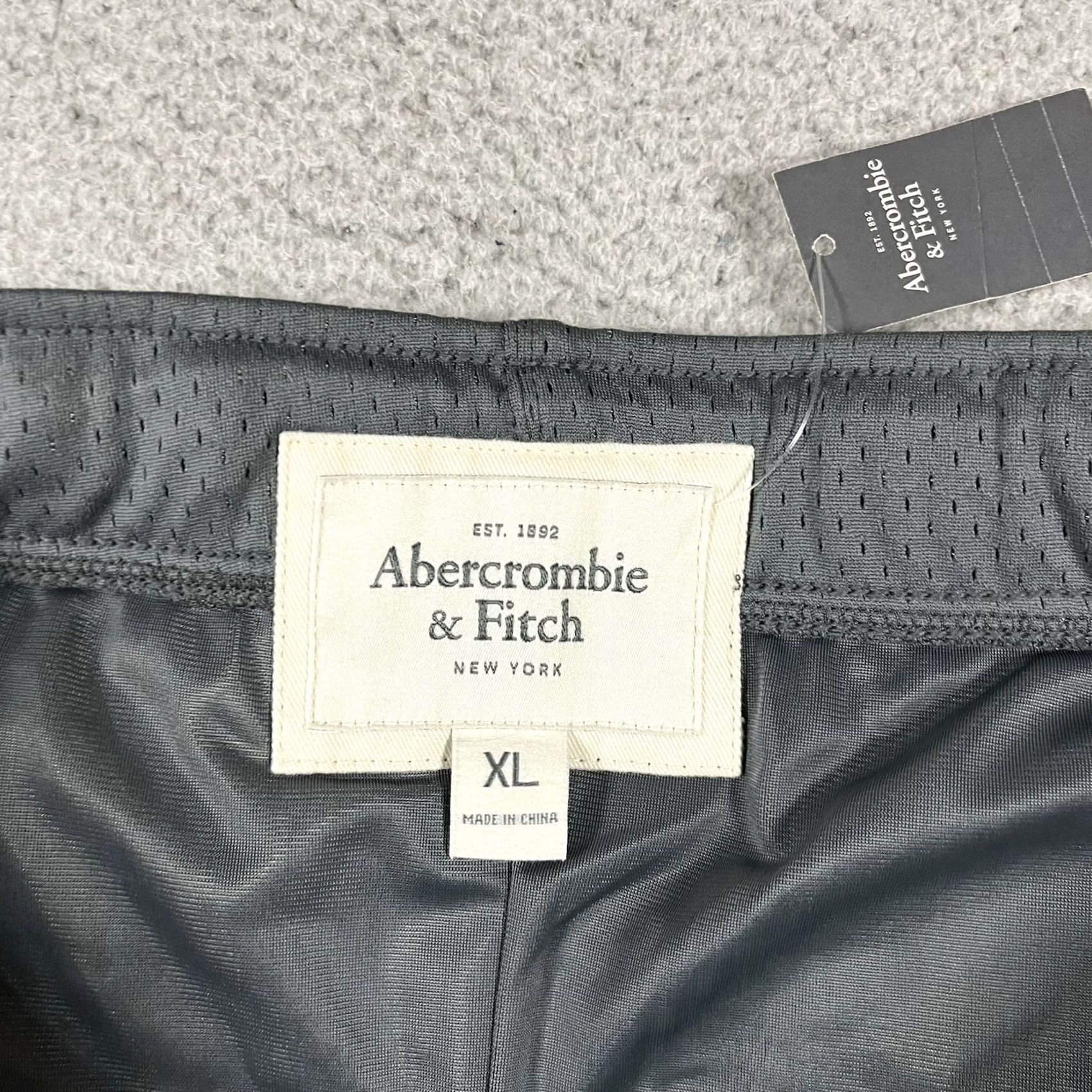 Abercrombie & Fitch Abercrombie & Fitch Shorts Mens XL Gray Basketball Athletic Gym Y2K Drawstring Size US 36 / EU 52 - 2 Thumbnail