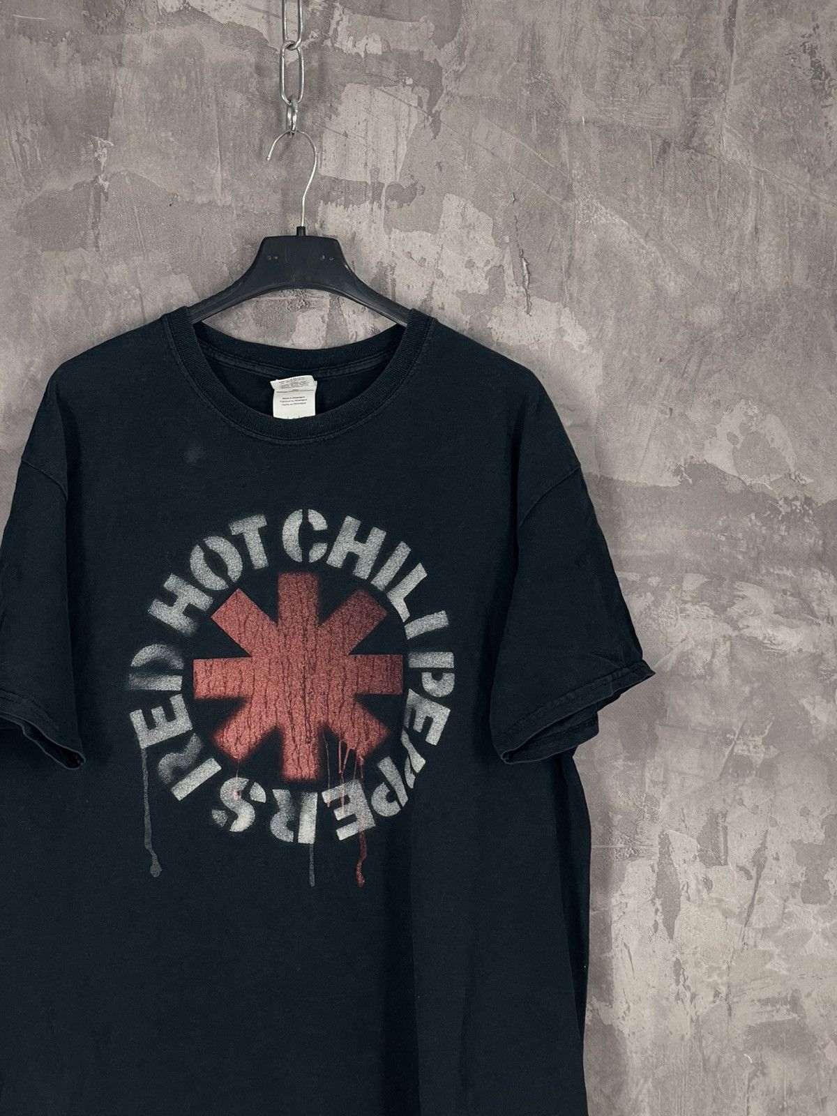 Band Tees × Vintage Vintage Red Hot Chilli Peppers Motion Logo Music Tee Y2k Size US L / EU 52-54 / 3 - 4 Thumbnail