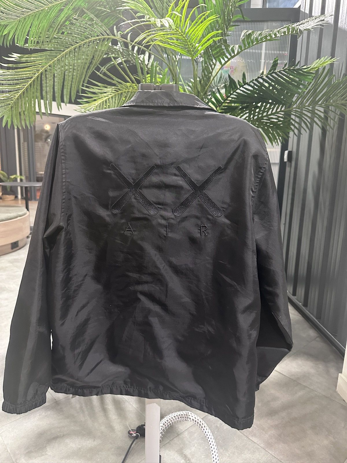 Jordan Brand × Kaws Jordan x Kaws Coach Jacket Size US M / EU 48-50 / 2 - 2 Thumbnail