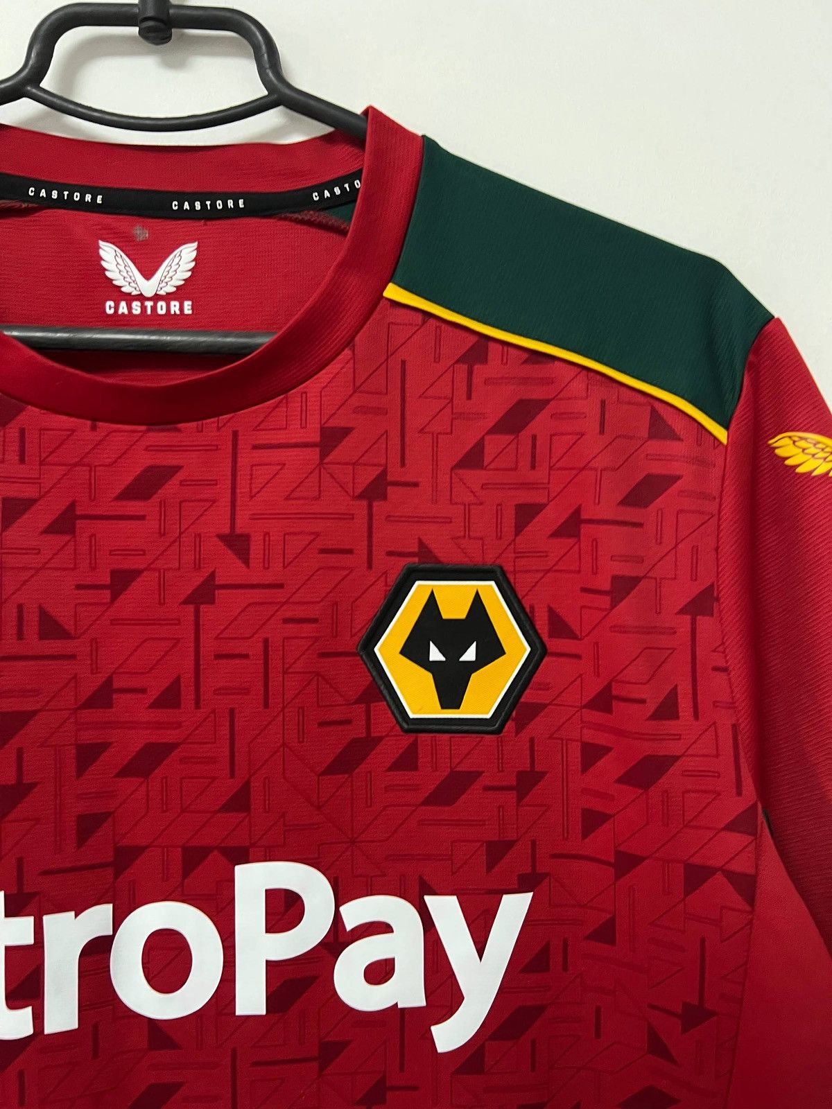 Castore Vintage Wolverhampton Wanderers 2023/2024 Football Shirt L Size US L / EU 52-54 / 3 - 6 Thumbnail