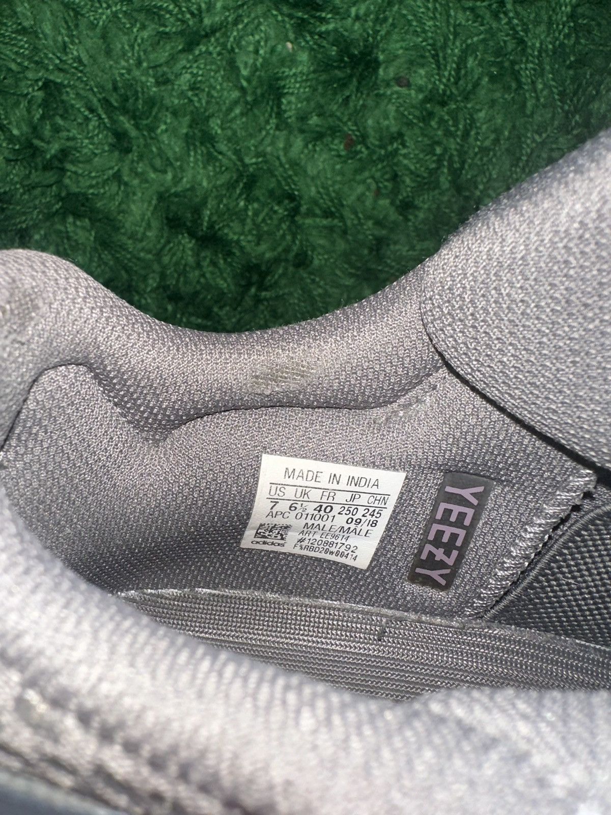 Adidas Yeezy Boost 700 Mauve Size US 7 / EU 40 - 6 Thumbnail