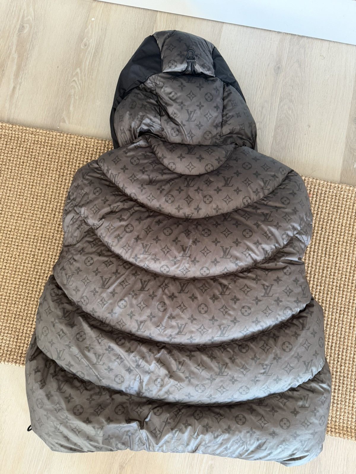 Louis Vuitton Louis Vuitton Monogram Puffer Jacket Black/Grey LV Down Coat Size US L / EU 52-54 / 3 - 3 Thumbnail