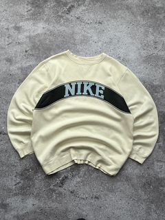 Nike vintage crewneck discount cream