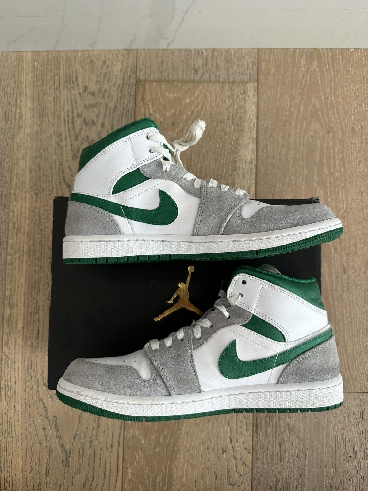 Jordan Brand Jordan 1 Mid SE Grey Green Size US 8 / EU 41 - 5 Thumbnail