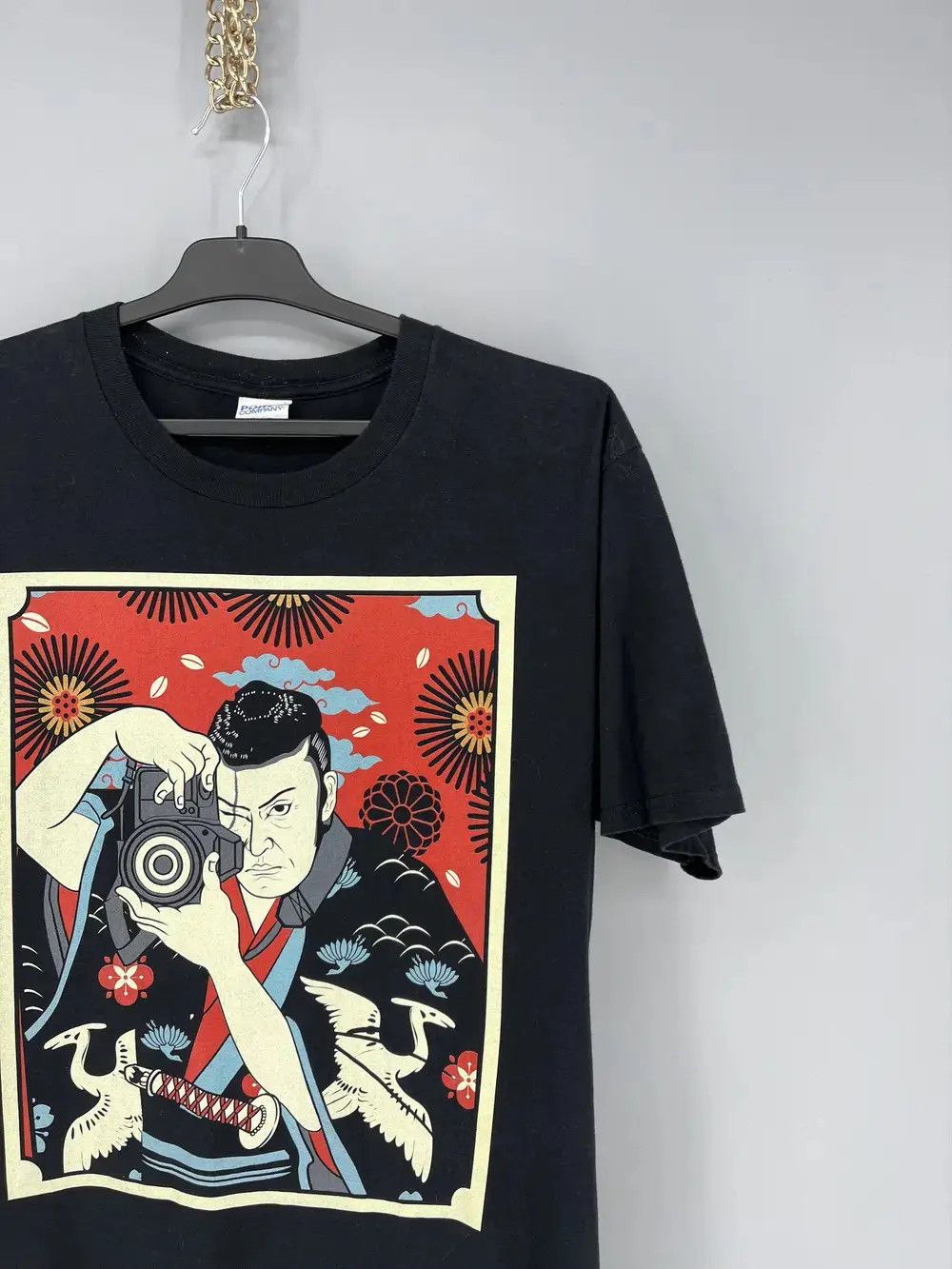 Anime Vintage Y2K Photographer Anima Face Tee Art Streetwear Size US L / EU 52-54 / 3 - 5 Thumbnail