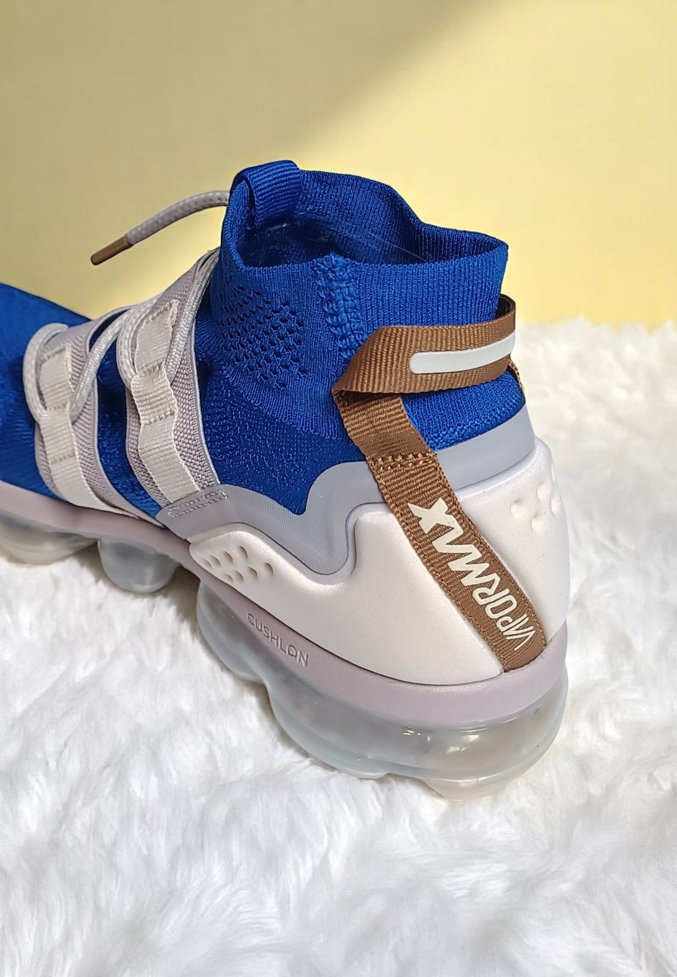 Nike Air Vapormax Flyknit Utility 'Racer Blue Moon Particle' 2018 Size US 8 / EU 41 - 12 Thumbnail