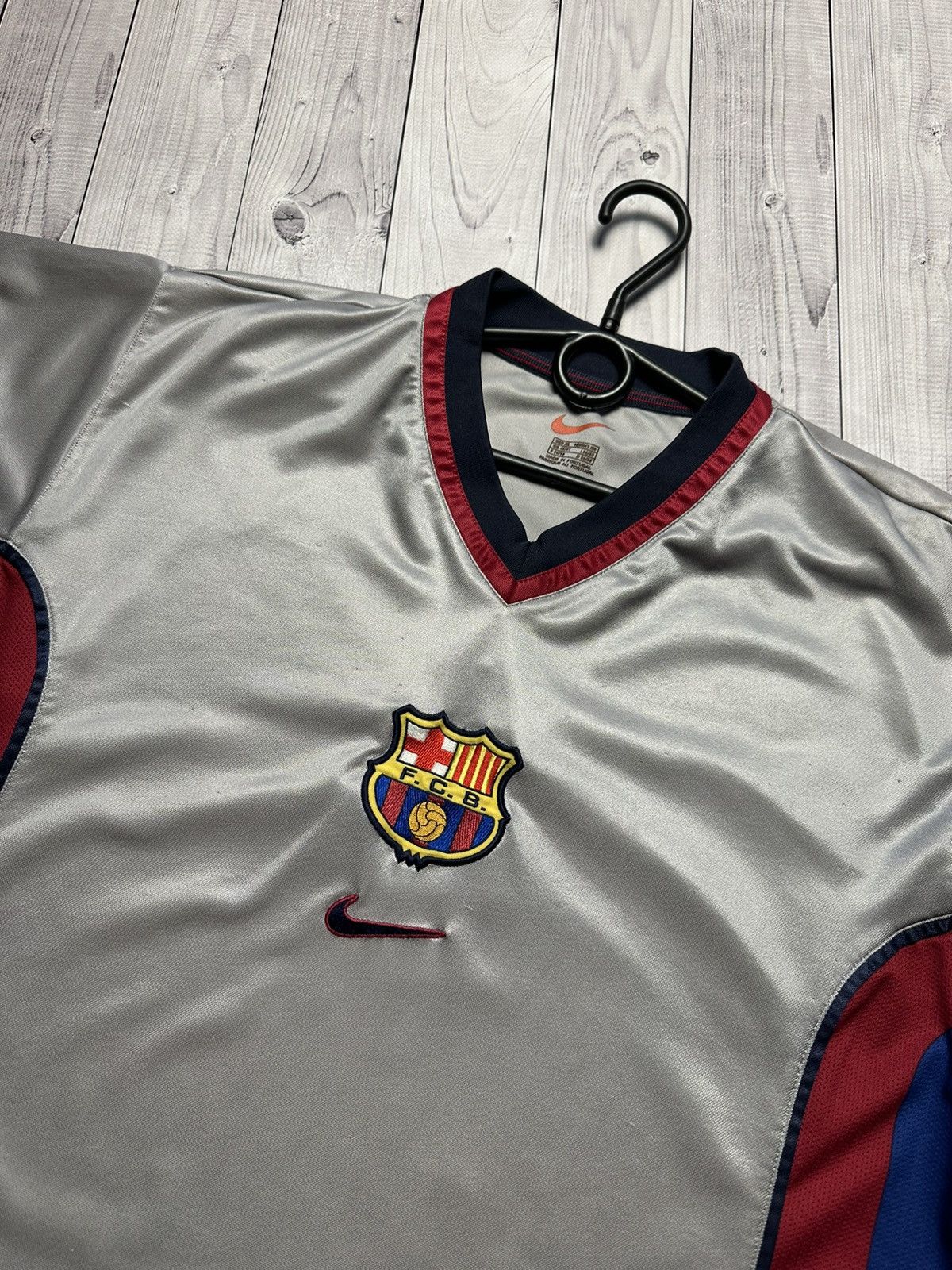 Nike × Vintage Vintage Nike Barcelona silver soccer jersey size XL logo Size US XL / EU 56 / 4 - 4 Thumbnail