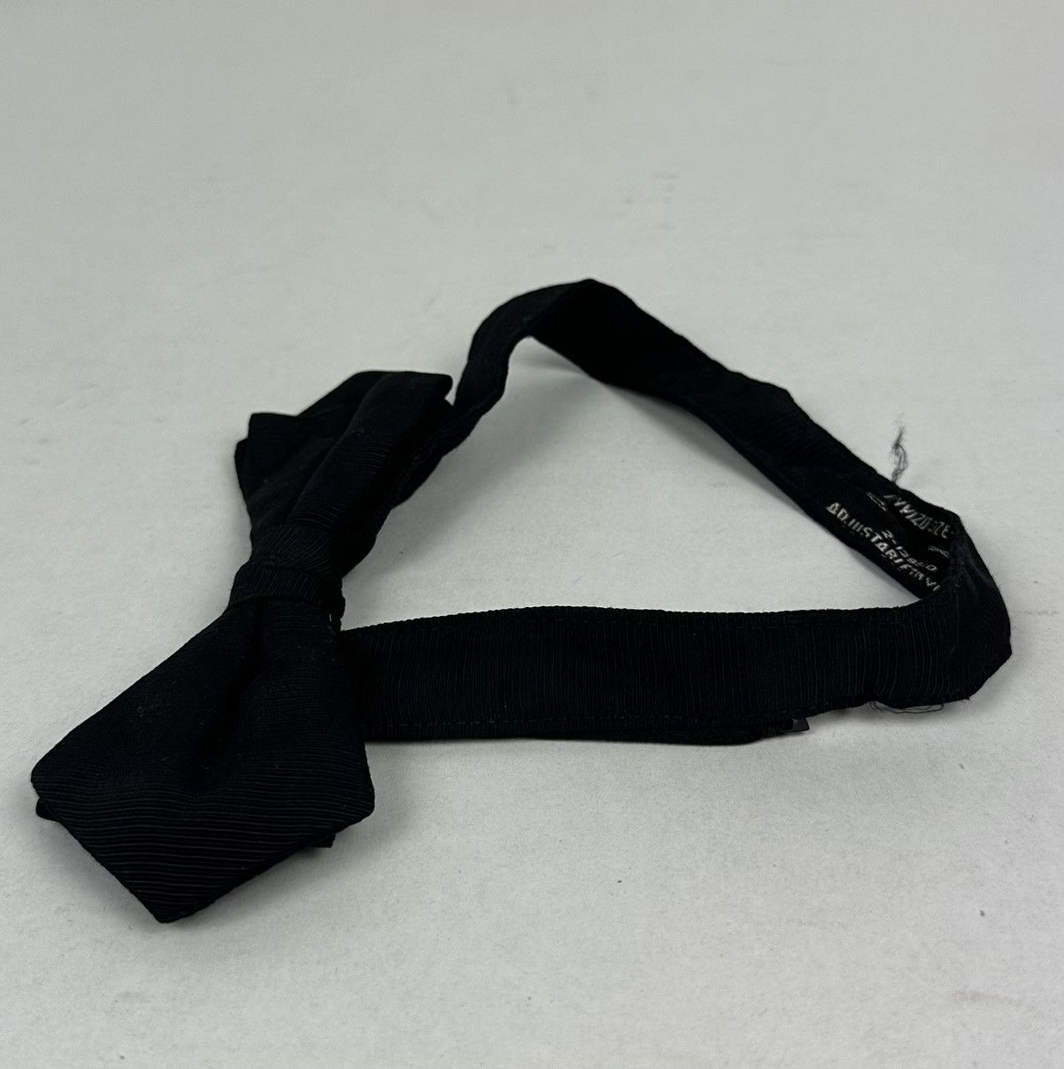 Vintage Vintage Invizo-Size Bow Tie Adjustable To Your Size Clip On Size ONE SIZE - 2 Thumbnail