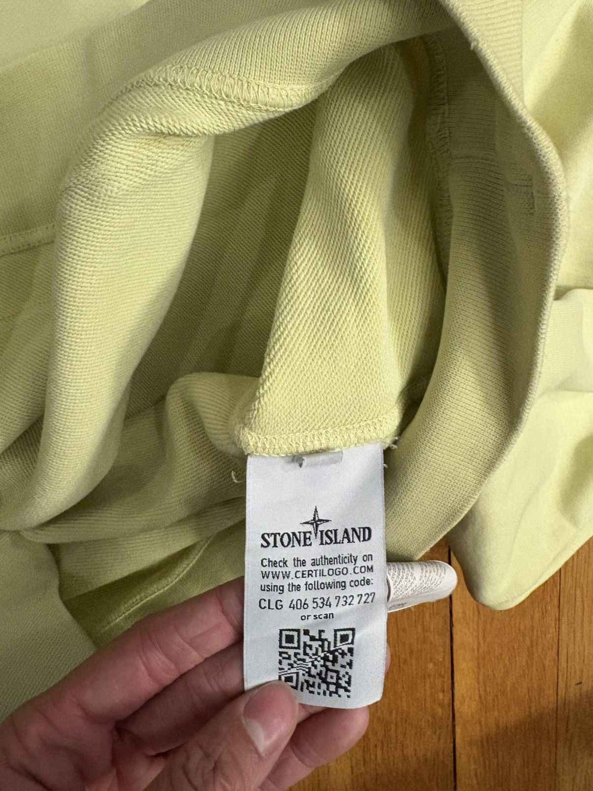 Stone Island Stone Island Patch Logo hoodie yellow mens small Size US S / EU 44-46 / 1 - 5 Thumbnail