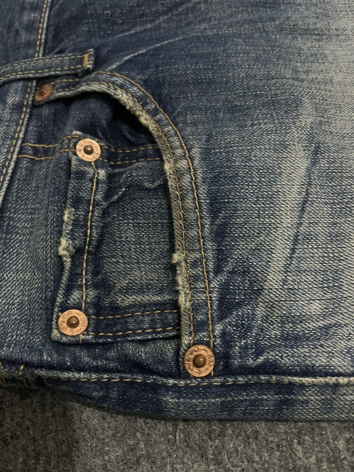 Levi's Vintage Levis Distressed Patchwork Jeans Size US 31 - 6 Thumbnail