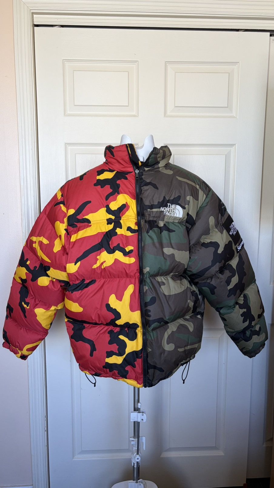 Supreme × The North Face Supreme x The North Face Split Camo Nuptse Jacket Size M Size US M / EU 48-50 / 2 - 3 Thumbnail