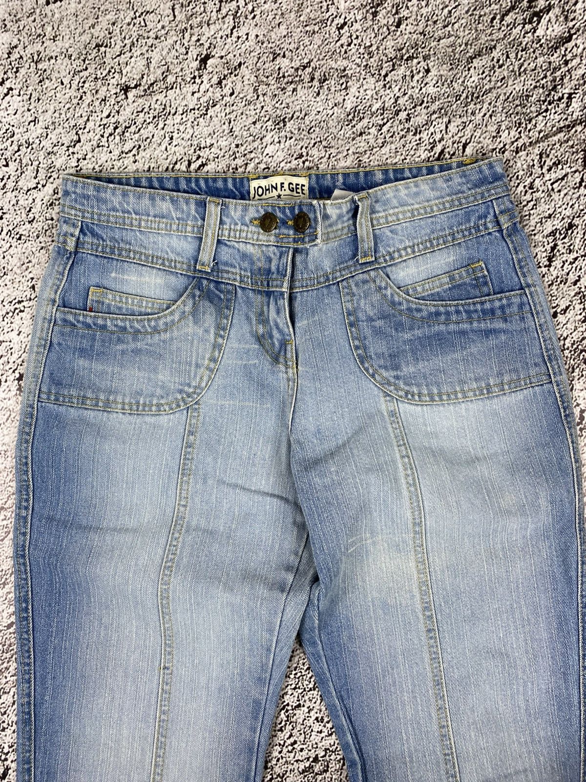 Vintage Vintage Y2K 00s style bootcut faded jeans streetwear Size 30" / US 8 / IT 44 - 3 Thumbnail