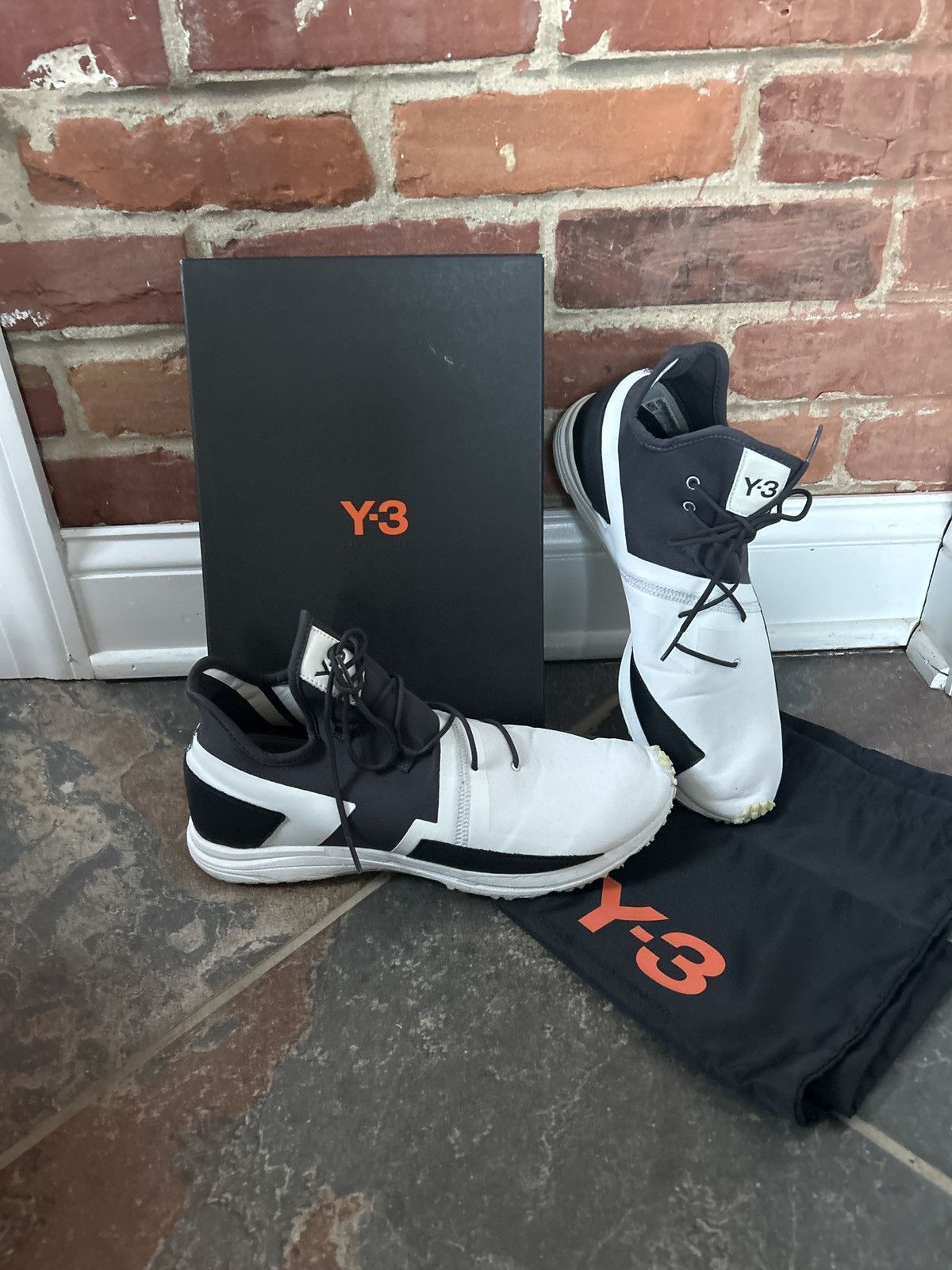Y-3 Y-3 ARC RC Colorblock pattern black and white sneakers Size US 10 / EU 43 - 1 Thumbnail