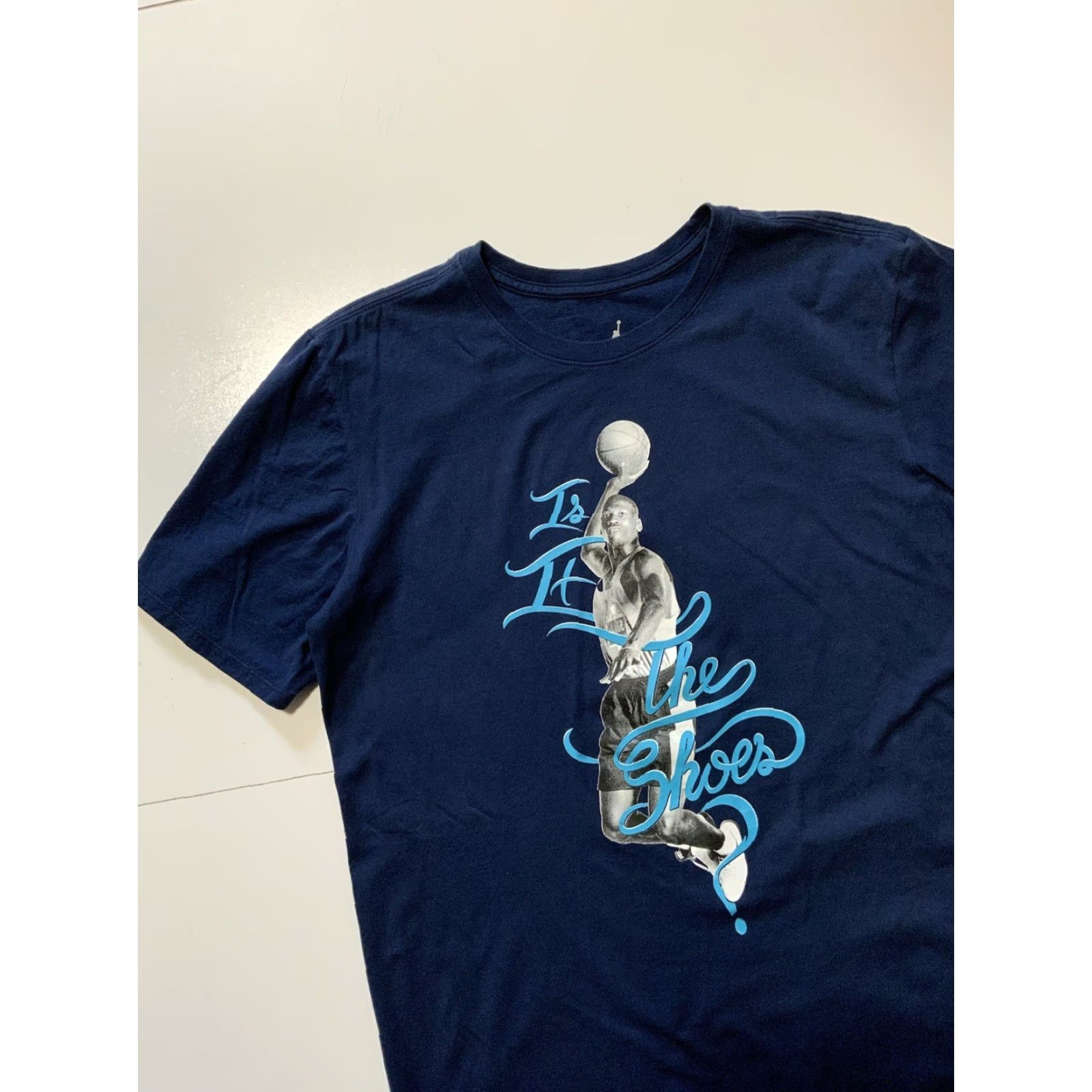 Jordan Brand Air Jordan Is It The Shoes Jumpman Graphic Basketball S/S Crewneck T-Shirt Sz.L Mens Large Blue Crew Neck Shirt Size US L / EU 52-54 / 3 - 4 Thumbnail