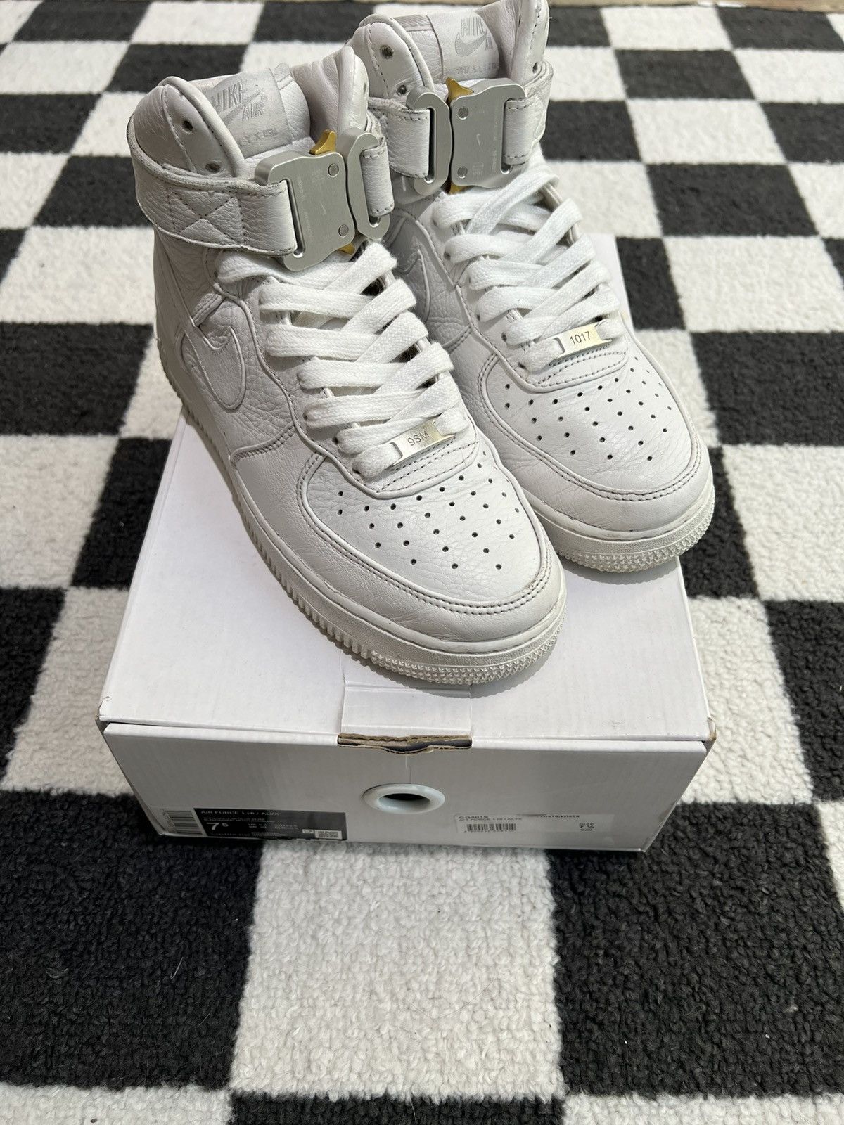 1017 ALYX 9SM × Nike Nike 1017 ALYX 9SM Air Force 1 High Triple White Size US 7.5 / EU 40-41 - 1 Thumbnail