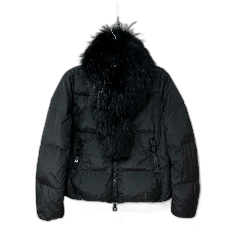 Moncler Moncler Down Jacket with Fur Collar Size XS / US 0-2 / IT 36-38 - 1 Thumbnail