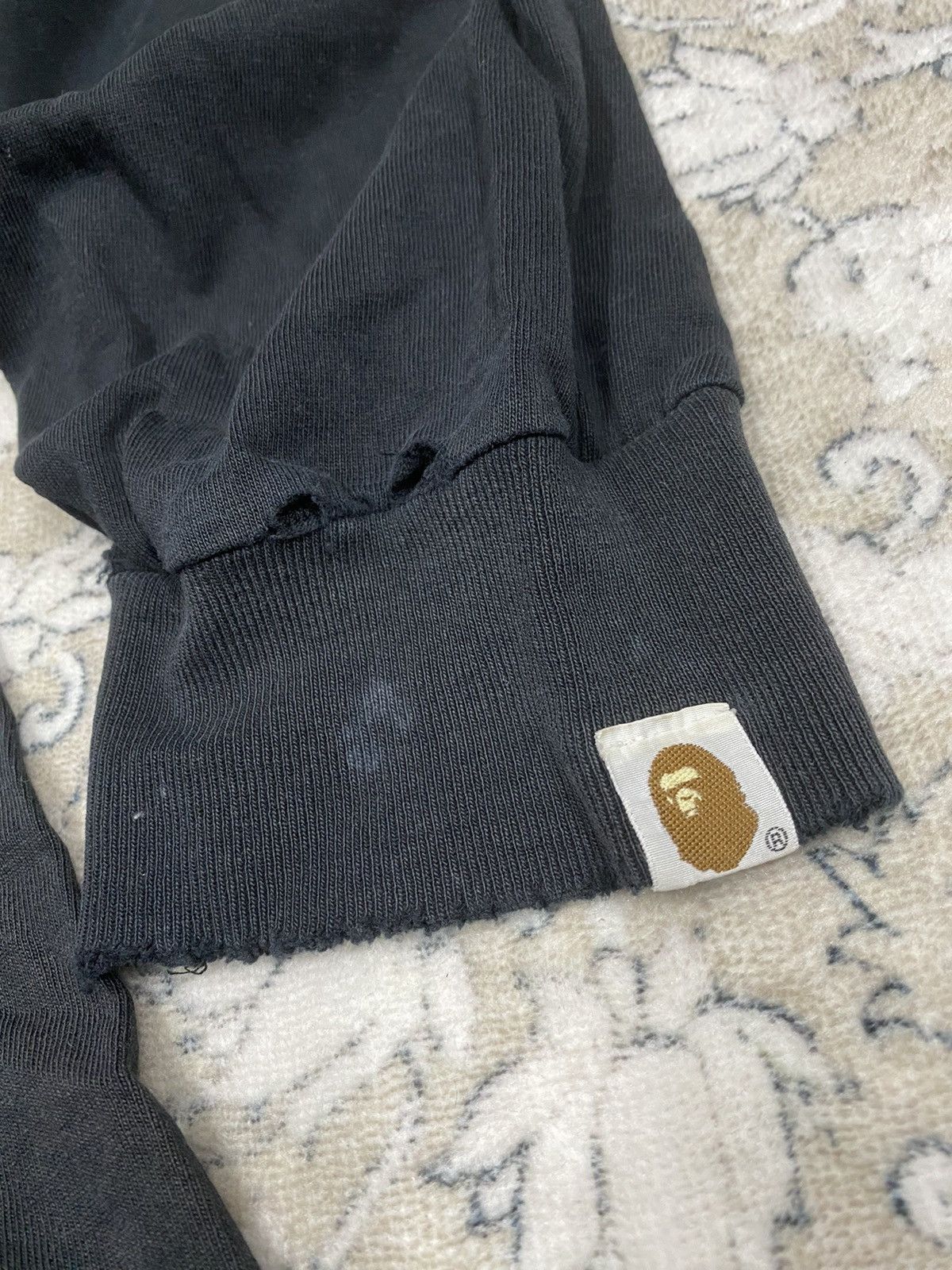 Bape VINTAGE DISTRESS A BATHING APE L/S RARE TEE Size US M / EU 48-50 / 2 - 8 Thumbnail