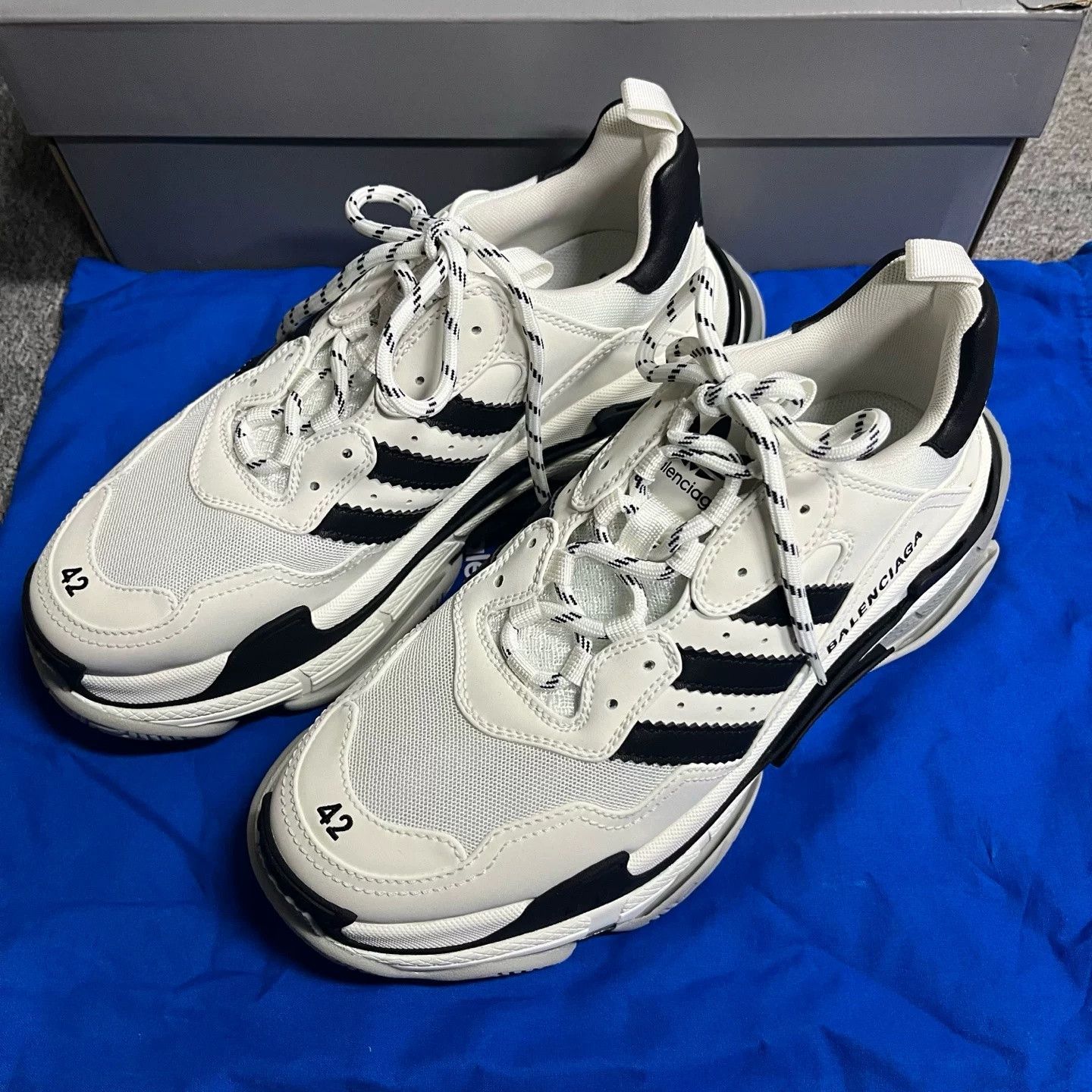 Balenciaga Balenciaga Latest White Triples Leather Dad Shoes Size US 5 / EU 37 - 2 Thumbnail