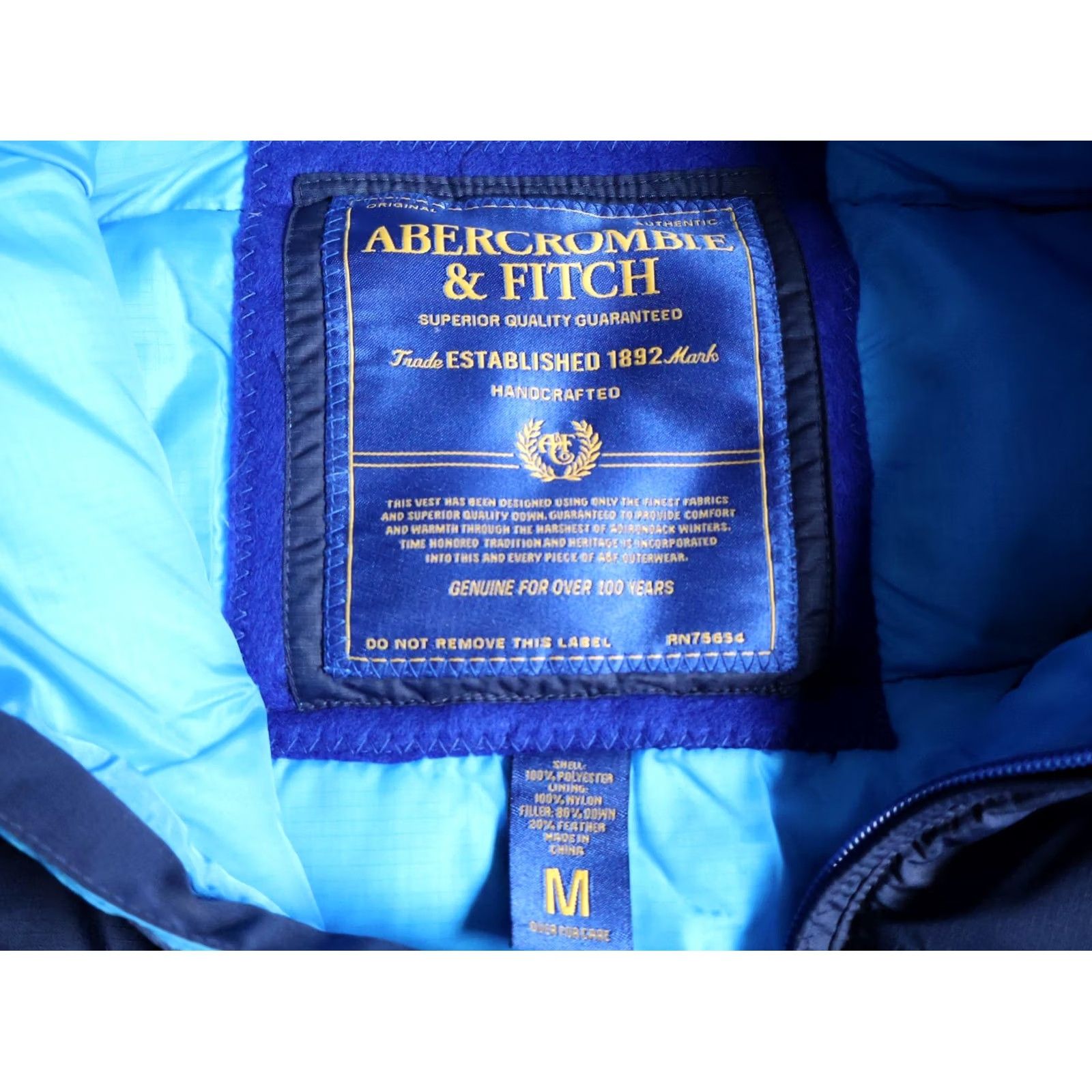 Abercrombie & Fitch Abercrombie & Fitch Vest Down Feather Puffer Zip Up Front Full Zip Insulated Blue M Medium Mens Vest 90s Outdoor Casual Front Pockets Size US M / EU 48-50 / 2 - 3 Thumbnail