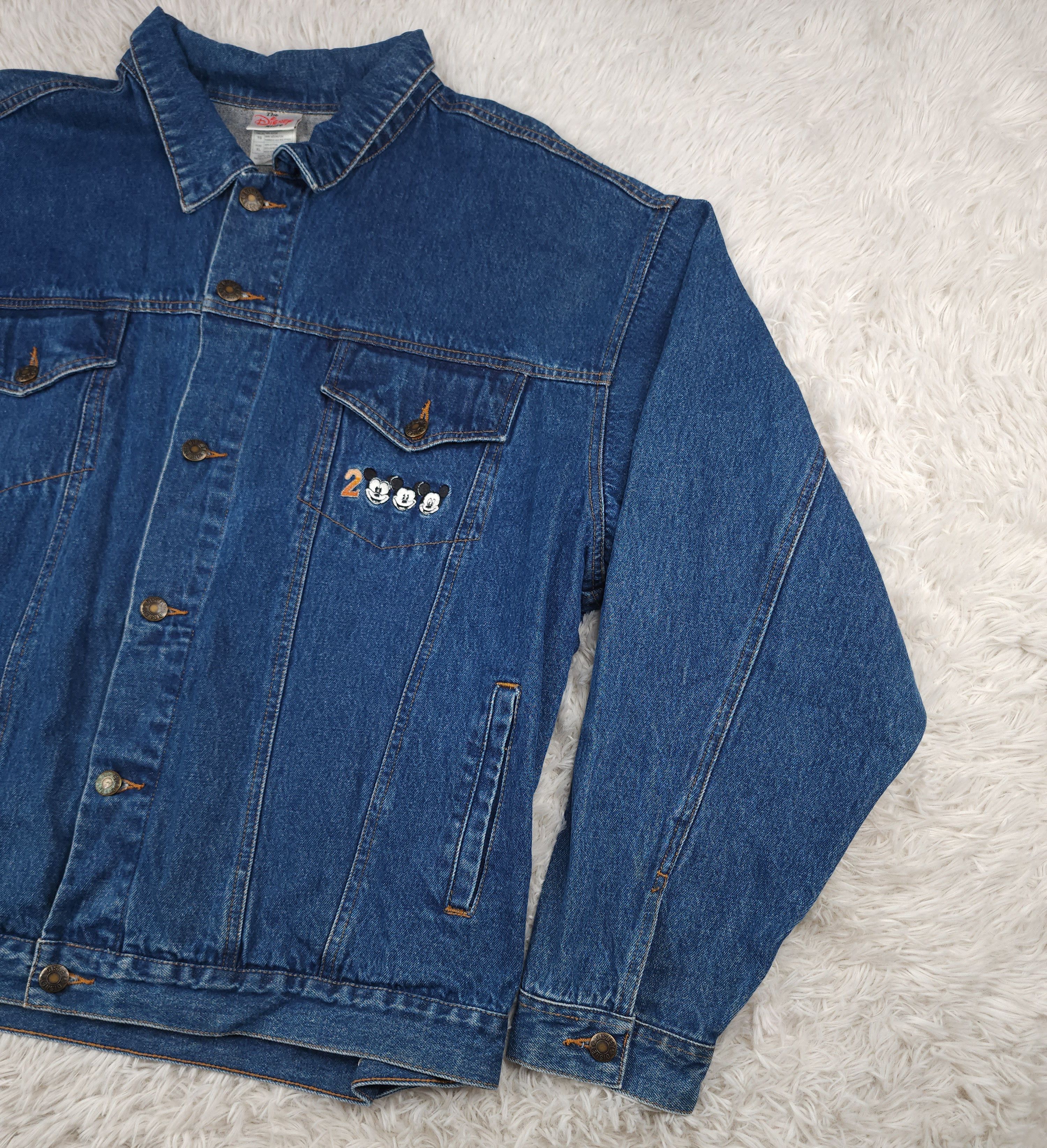 Disney Vintage 2000 Disney Mickey Mouse denim jacket Size XL Size US XL / EU 56 / 4 - 2 Thumbnail