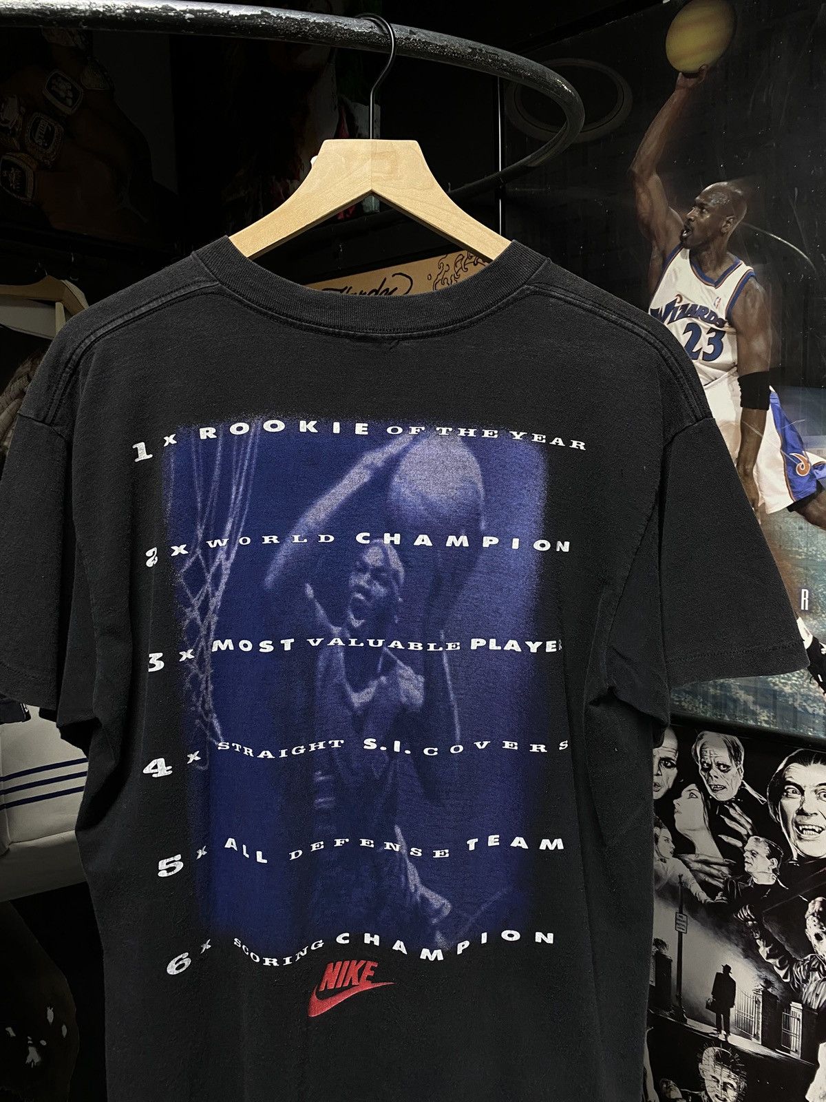 Vintage Vintage 90’s Nike Michael Jordan T-Shirt Size Large Size US L / EU 52-54 / 3 - 2 Thumbnail