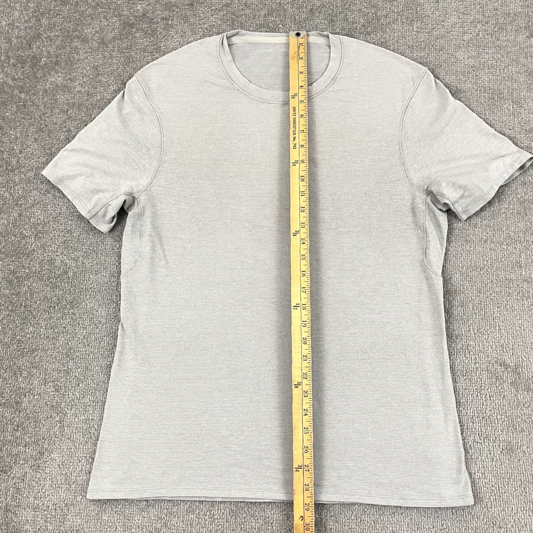 Lululemon Lululemon Mens Large Gray Everyday Essential Stretch Crew Neck Shirt Athleisure Size US L / EU 52-54 / 3 - 4 Thumbnail
