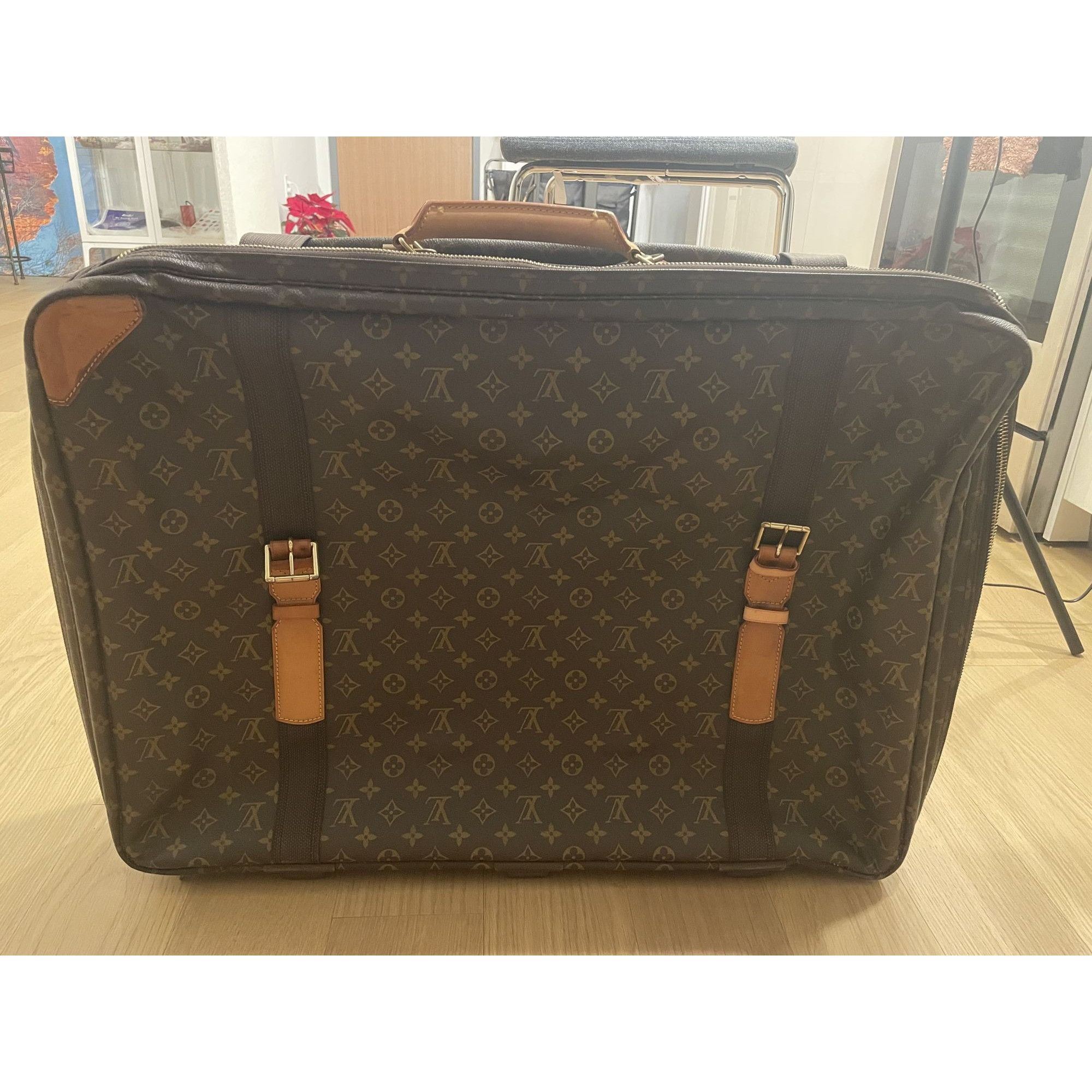 Louis Vuitton Louis Vuitton Monogram Canvas & Leather Travel Suitcase Size ONE SIZE - 3 Thumbnail
