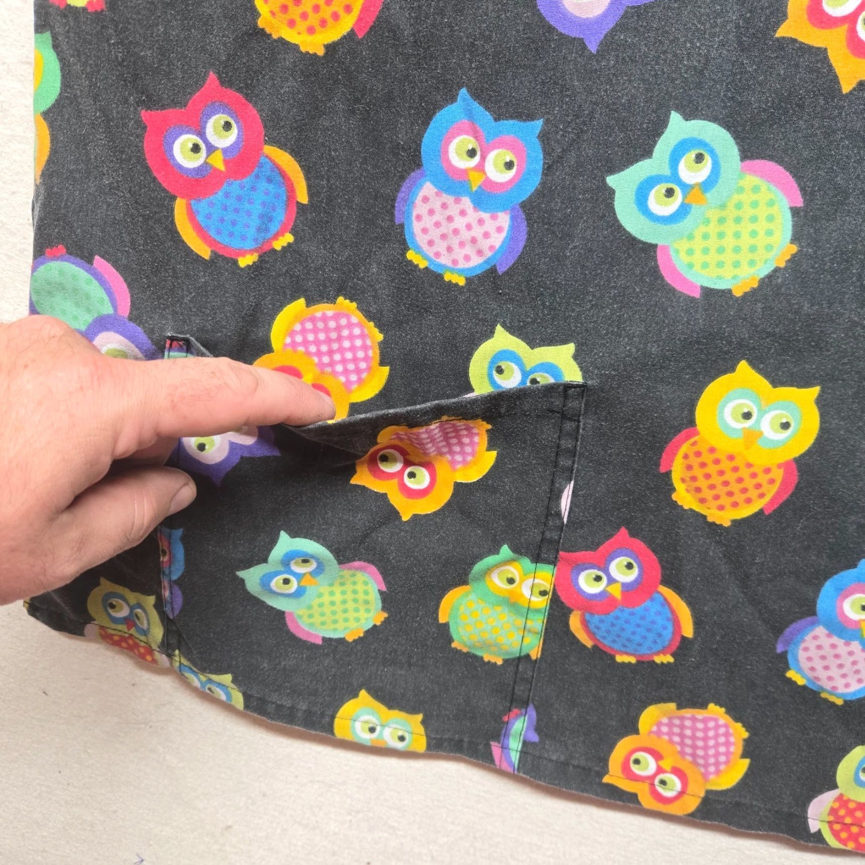 Vintage Nurses Shirt 2X Unisex Black Owl Print Scrub Top Short Sleeve Pediatrican Size US XXL / EU 58 / 5 - 2 Thumbnail