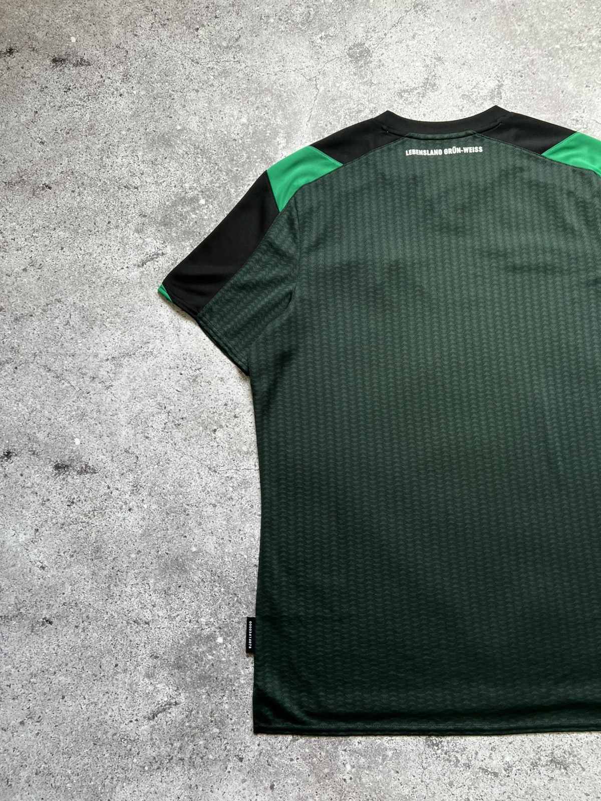 Vintage Umbro FC Werder Bremen 21/22 Football Soccer Shirt Trikot Size US L / EU 52-54 / 3 - 11 Thumbnail
