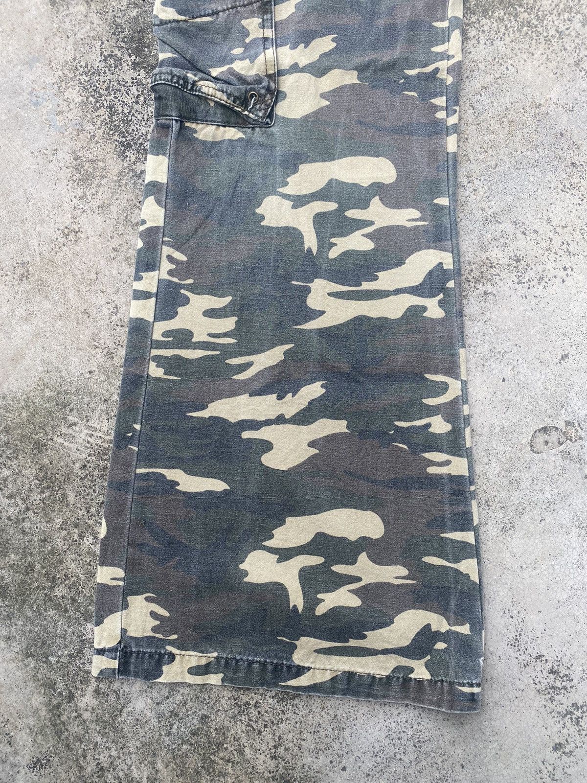 If Six Was Nine × Japanese Brand Flare Jeans Camo Cargo Bondage Bush Pants Low Rise Size US 29 - 5 Thumbnail