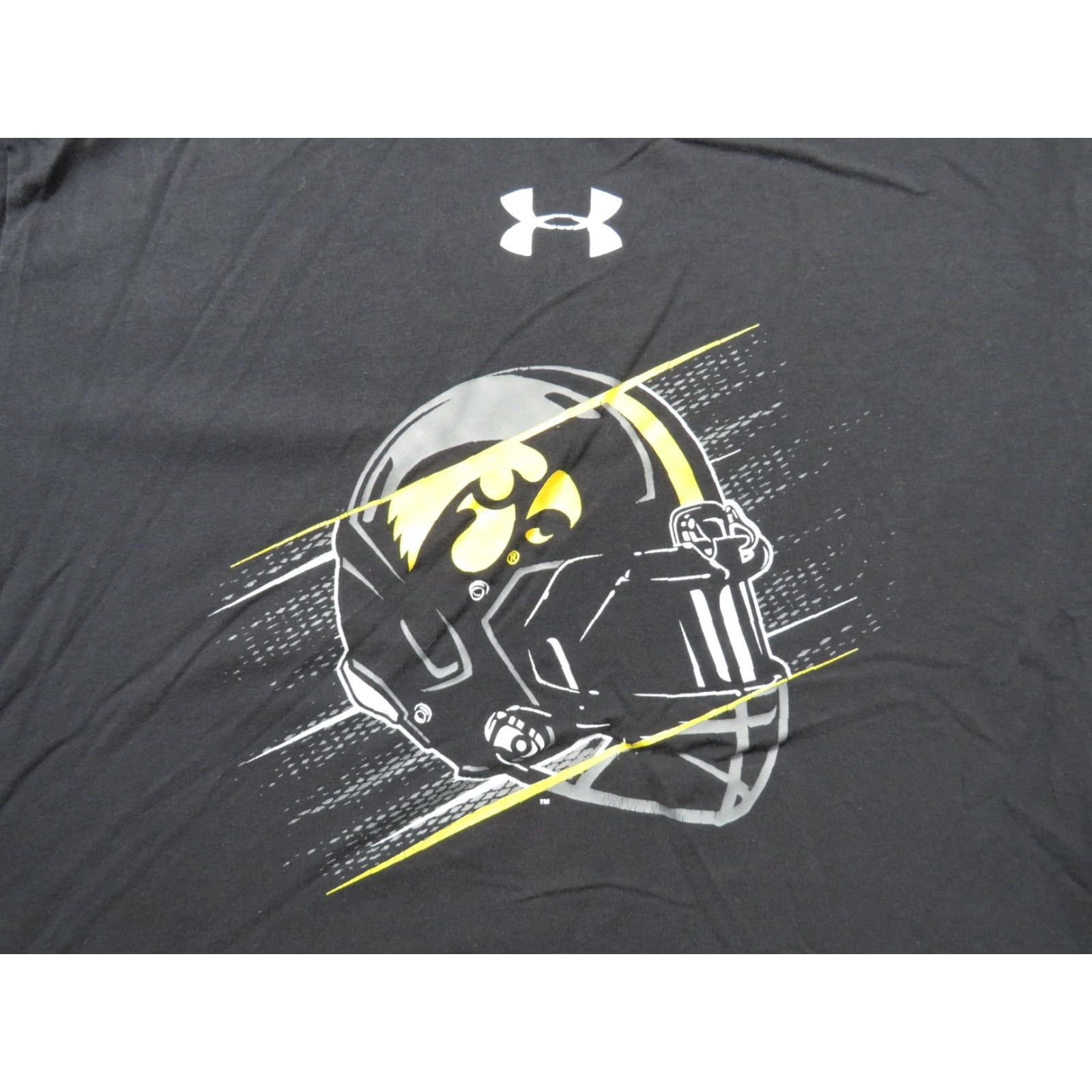 Under Armour VTG Iowa Hawkeys Football helmet Under Armour Loose fit T-Shirt Adult XL Size US XL / EU 56 / 4 - 2 Thumbnail