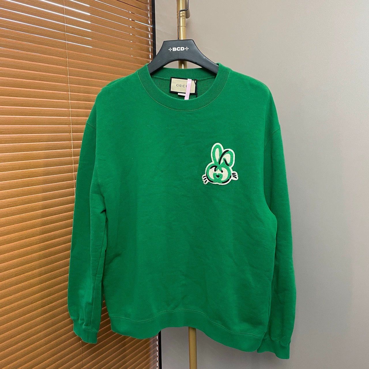 gucci green sweatshirt with rabbit design