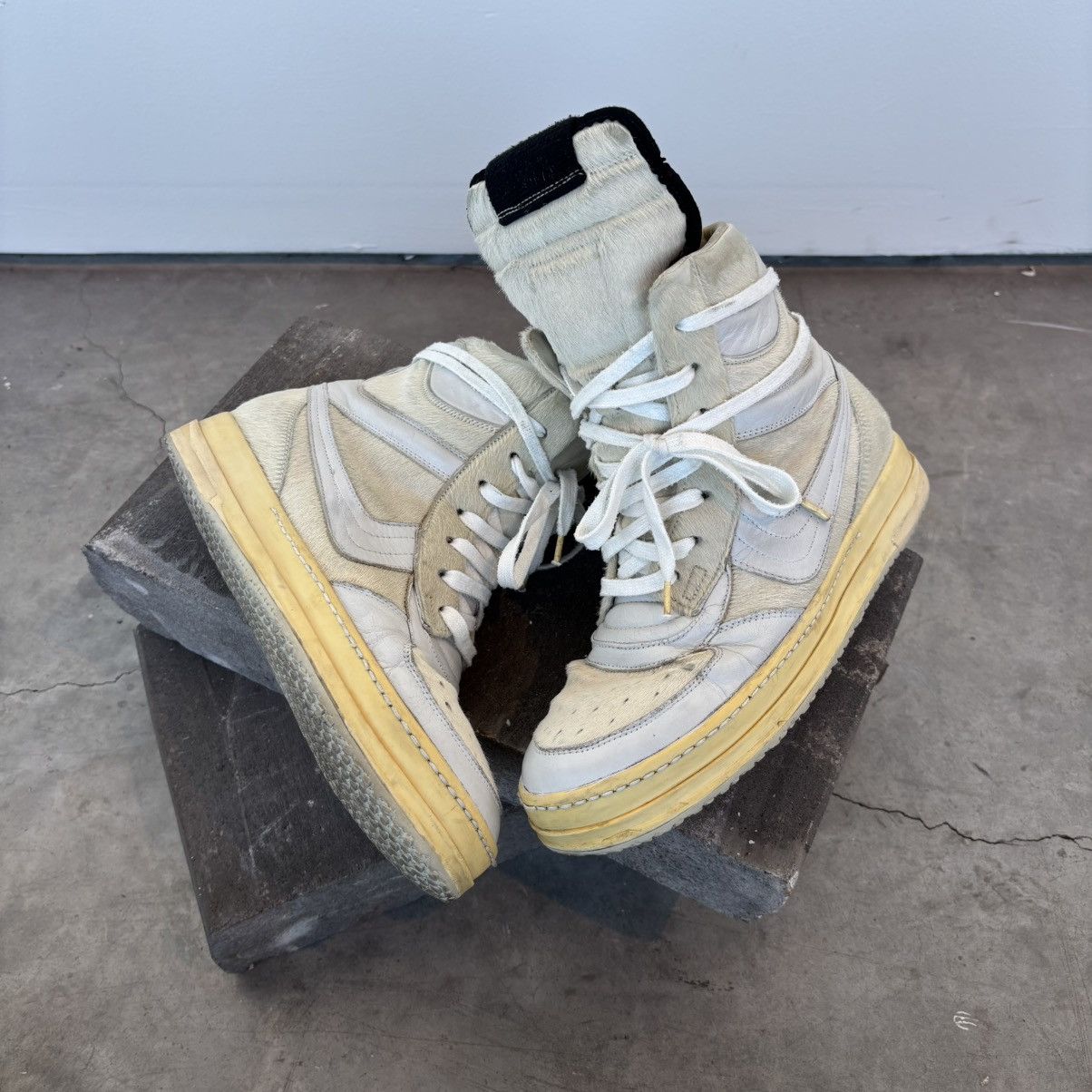 Rick Owens FW08’ Rick Owens “Milk” Pony Hair Dunks Size US 8.5 / EU 41-42 - 4 Thumbnail