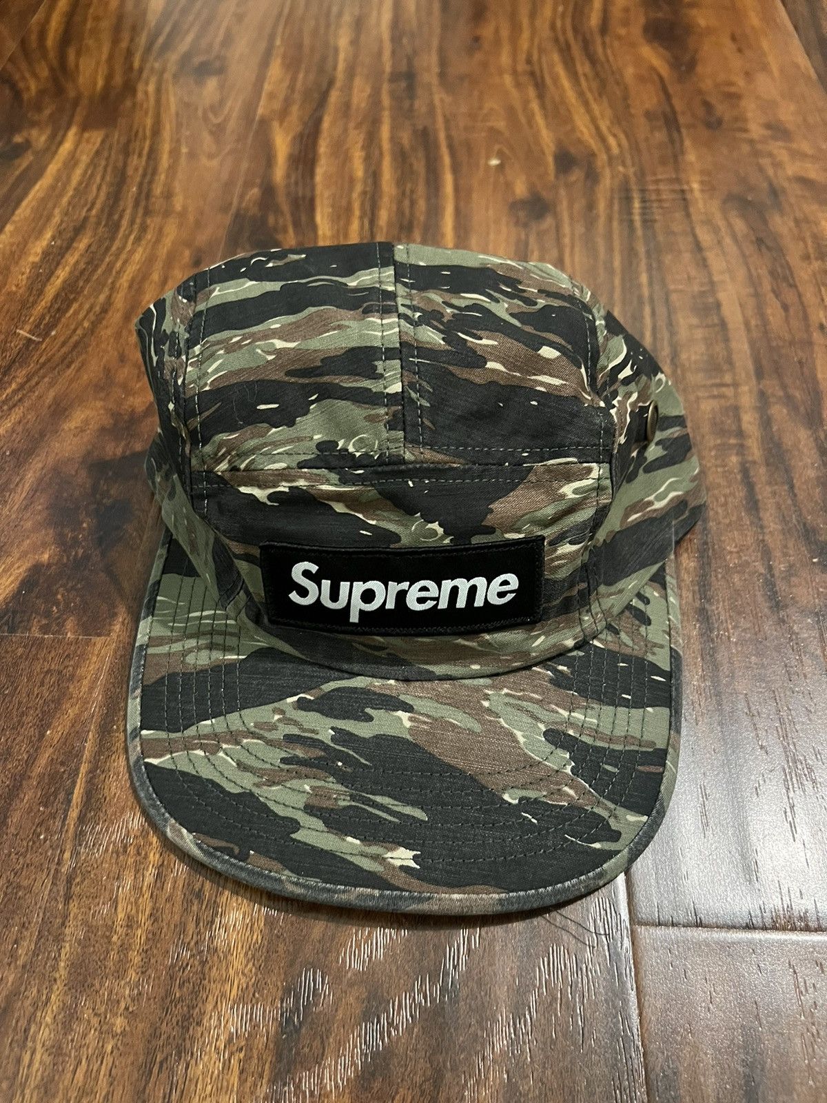 帽子 Supreme Military Camp Cap Tiger Camo Supreme Military Camp Cap (SS24) Olive Tiger Camo - SS24 - US